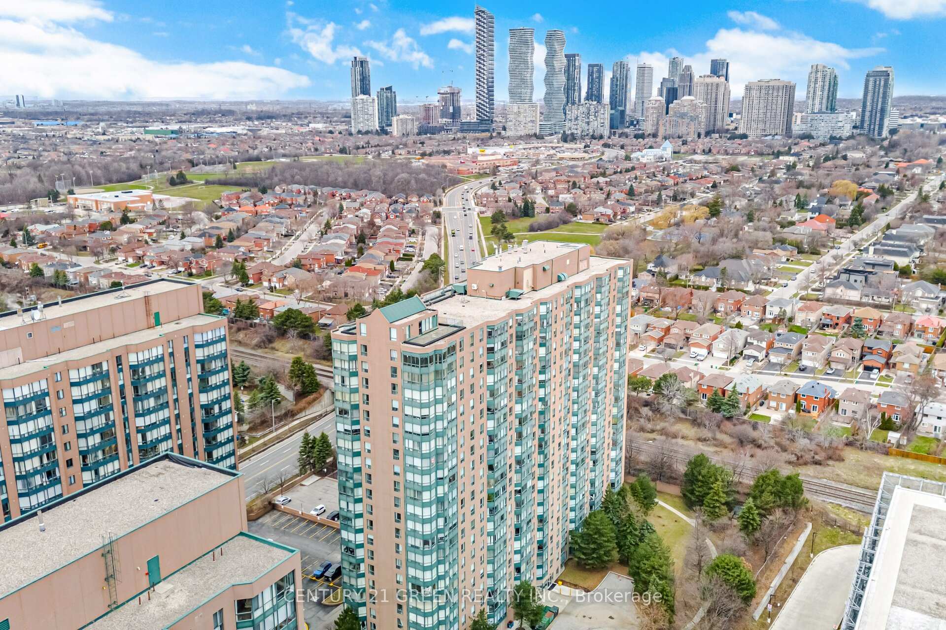 Photo 2 of Unit 203, 135 Hillcrest Avenue, Mississauga, Cooksville — HOMEH