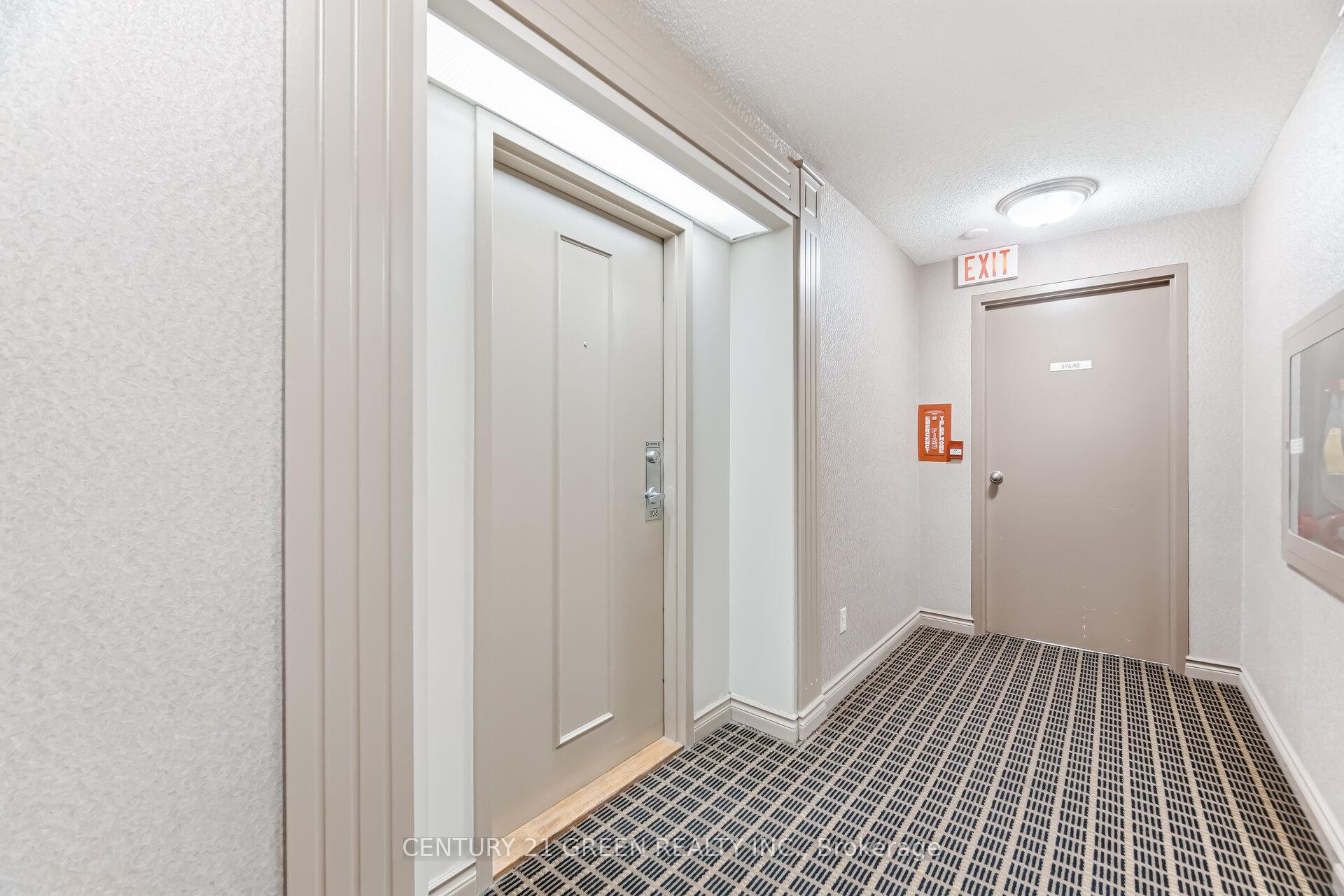 Photo 6 of Unit 203, 135 Hillcrest Avenue, Mississauga, Cooksville — HOMEH