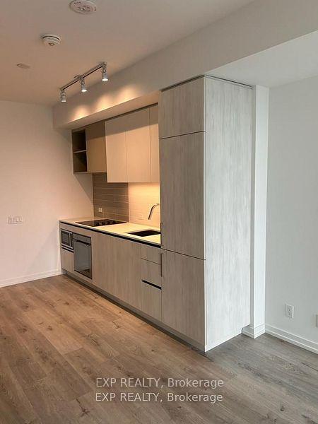 Photo 5 of Unit 1105, 7890 Jane Street, Vaughan, Vaughan Corporate Centre — HOMEH