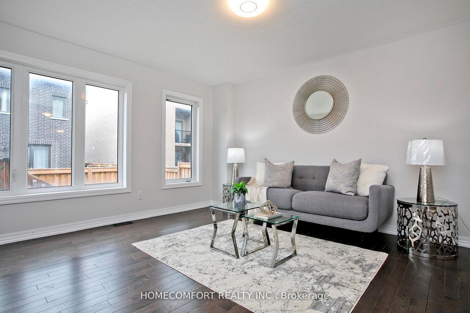Photo 6 of 42 Vantage Loop, Newmarket, Woodland Hill — HOMEH