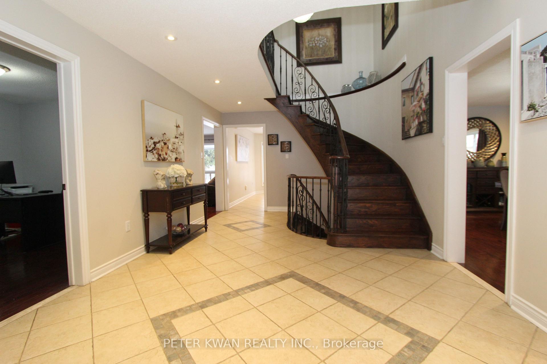 Photo 3 of 20 Saratoga Road, Markham, Markville — HOMEH
