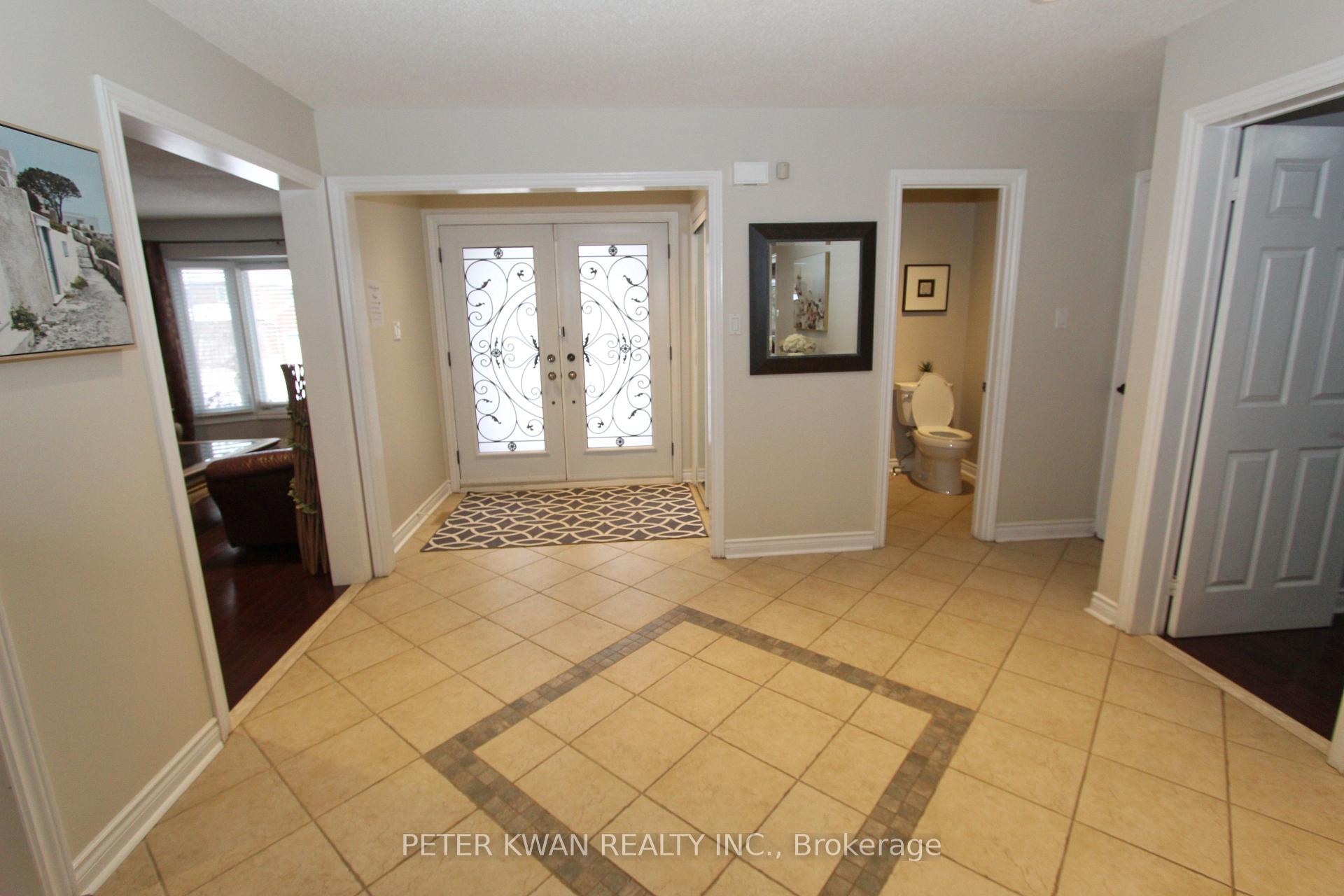Photo 4 of 20 Saratoga Road, Markham, Markville — HOMEH
