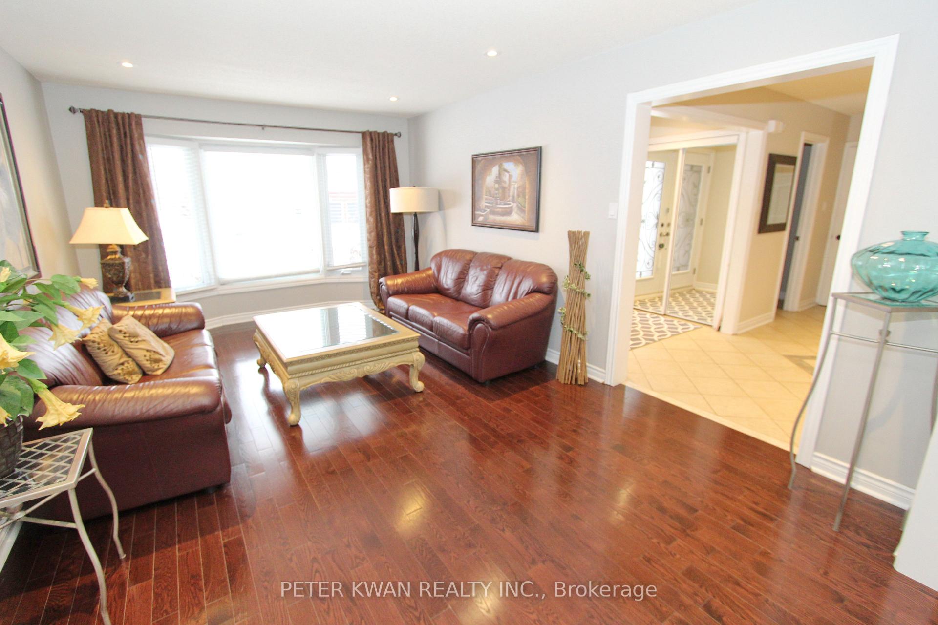 Photo 10 of 20 Saratoga Road, Markham, Markville — HOMEH