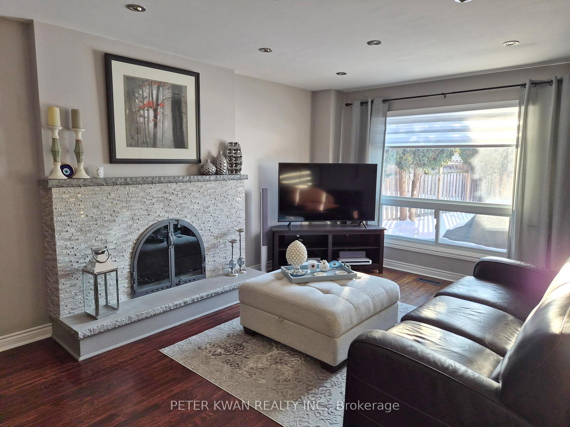 Photo 12 of 20 Saratoga Road, Markham, Markville — HOMEH