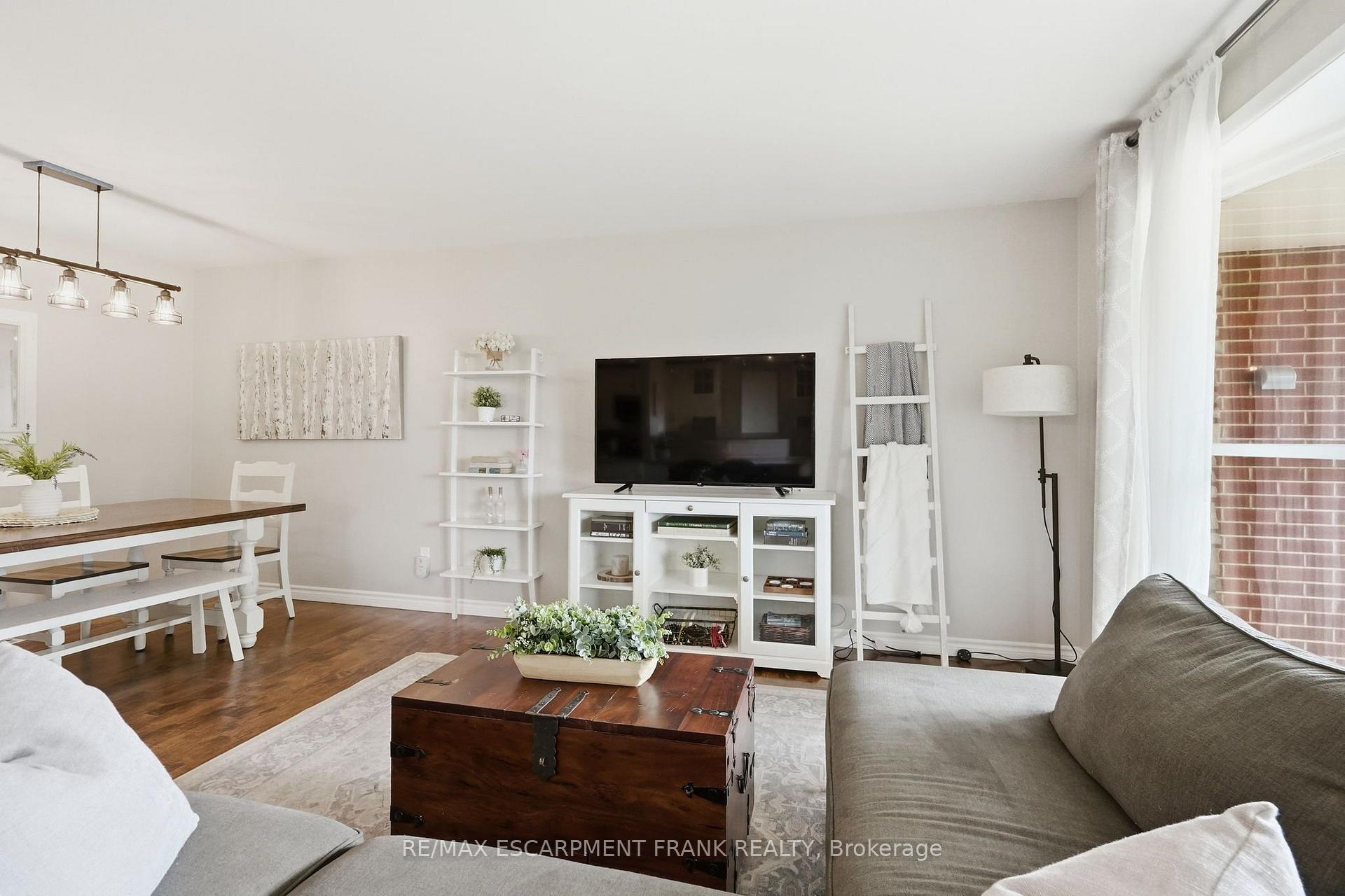 Photo 7 of 62 Owen Place, Hamilton, Greenford — HOMEH