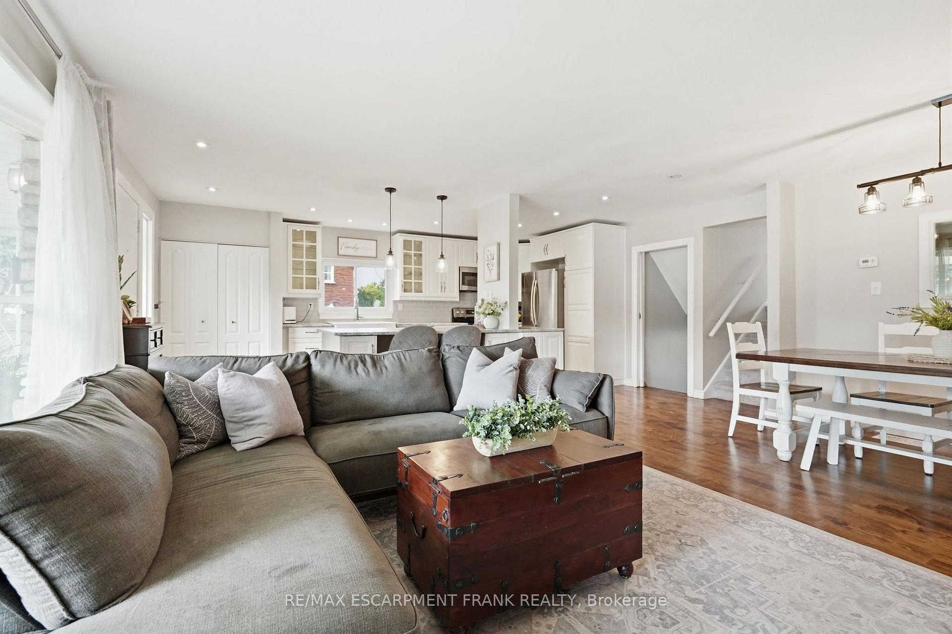 Photo 9 of 62 Owen Place, Hamilton, Greenford — HOMEH