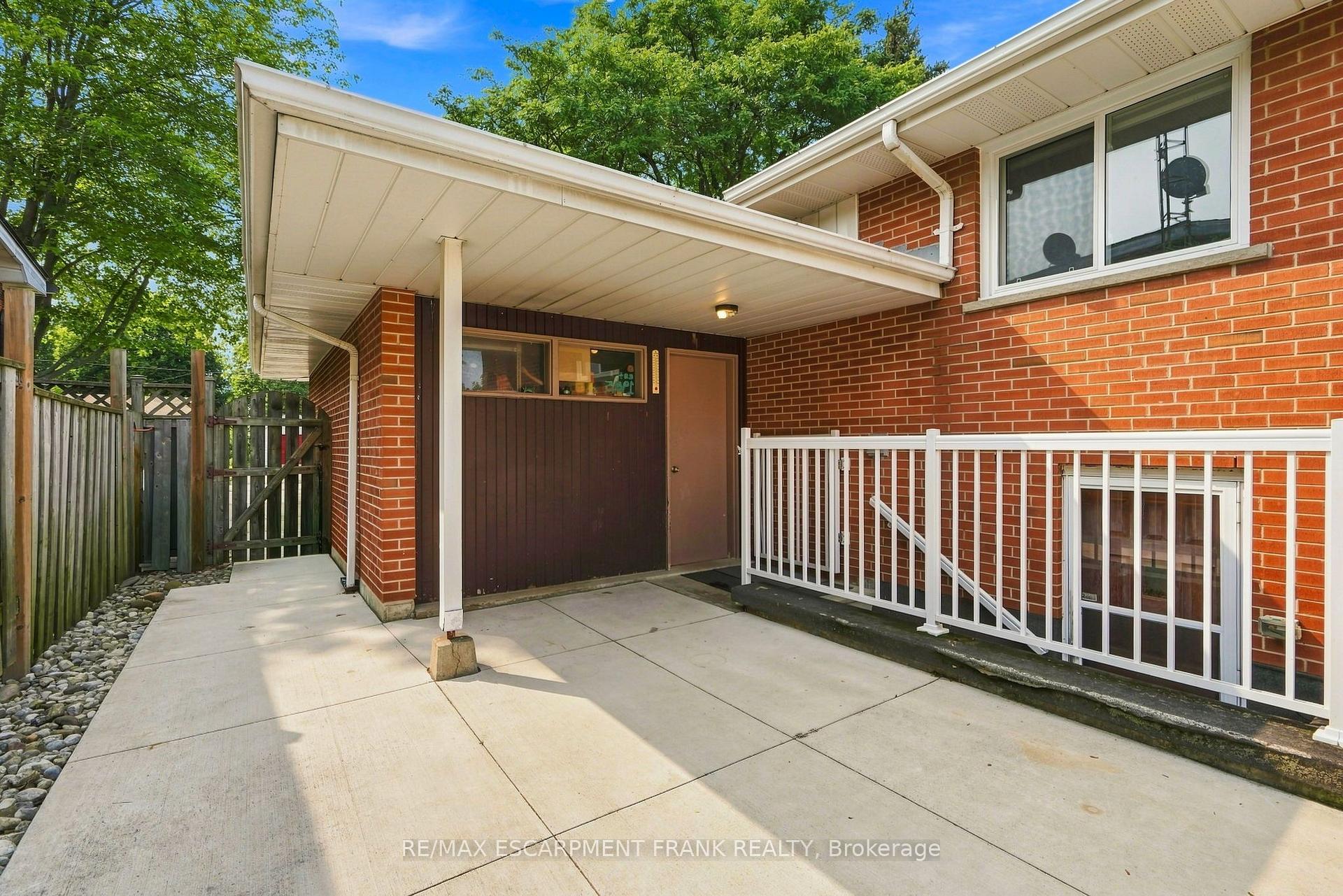 Photo 43 of 62 Owen Place, Hamilton, Greenford — HOMEH