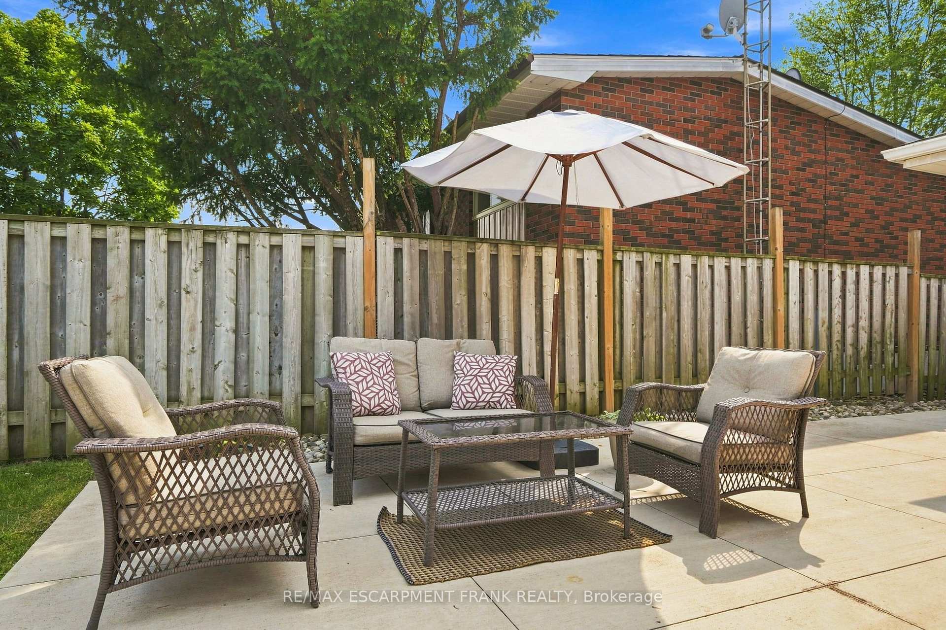 Photo 45 of 62 Owen Place, Hamilton, Greenford — HOMEH