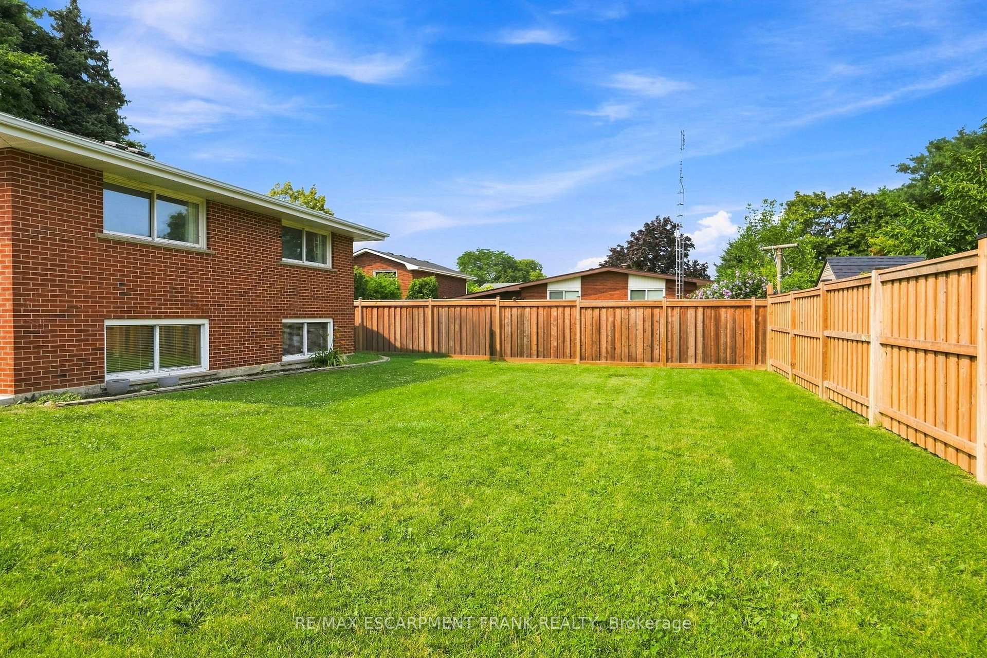 Photo 48 of 62 Owen Place, Hamilton, Greenford — HOMEH