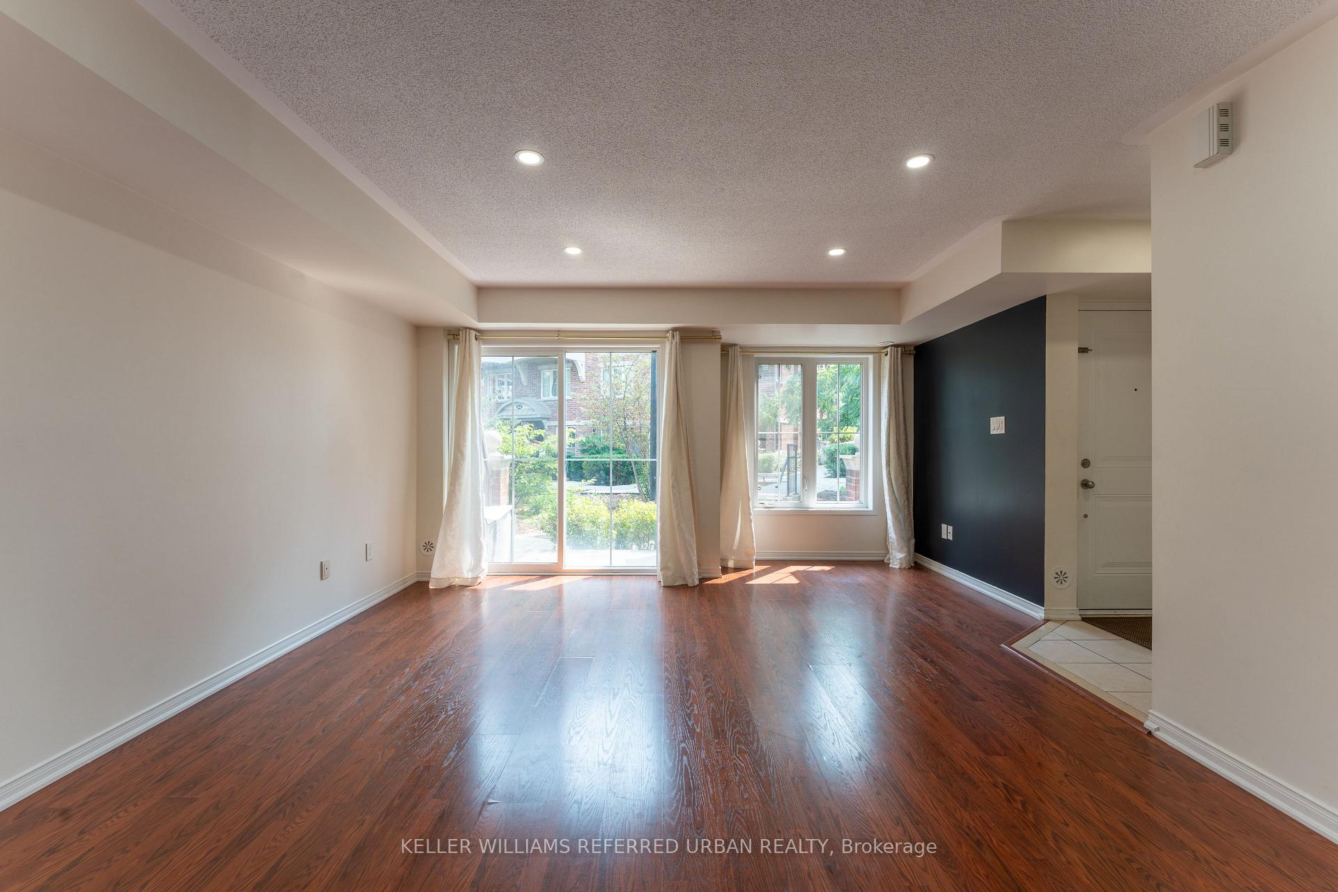 Photo 1 of Unit 27, 19 Hays Boulevard, Oakville, River Oaks — HOMEH