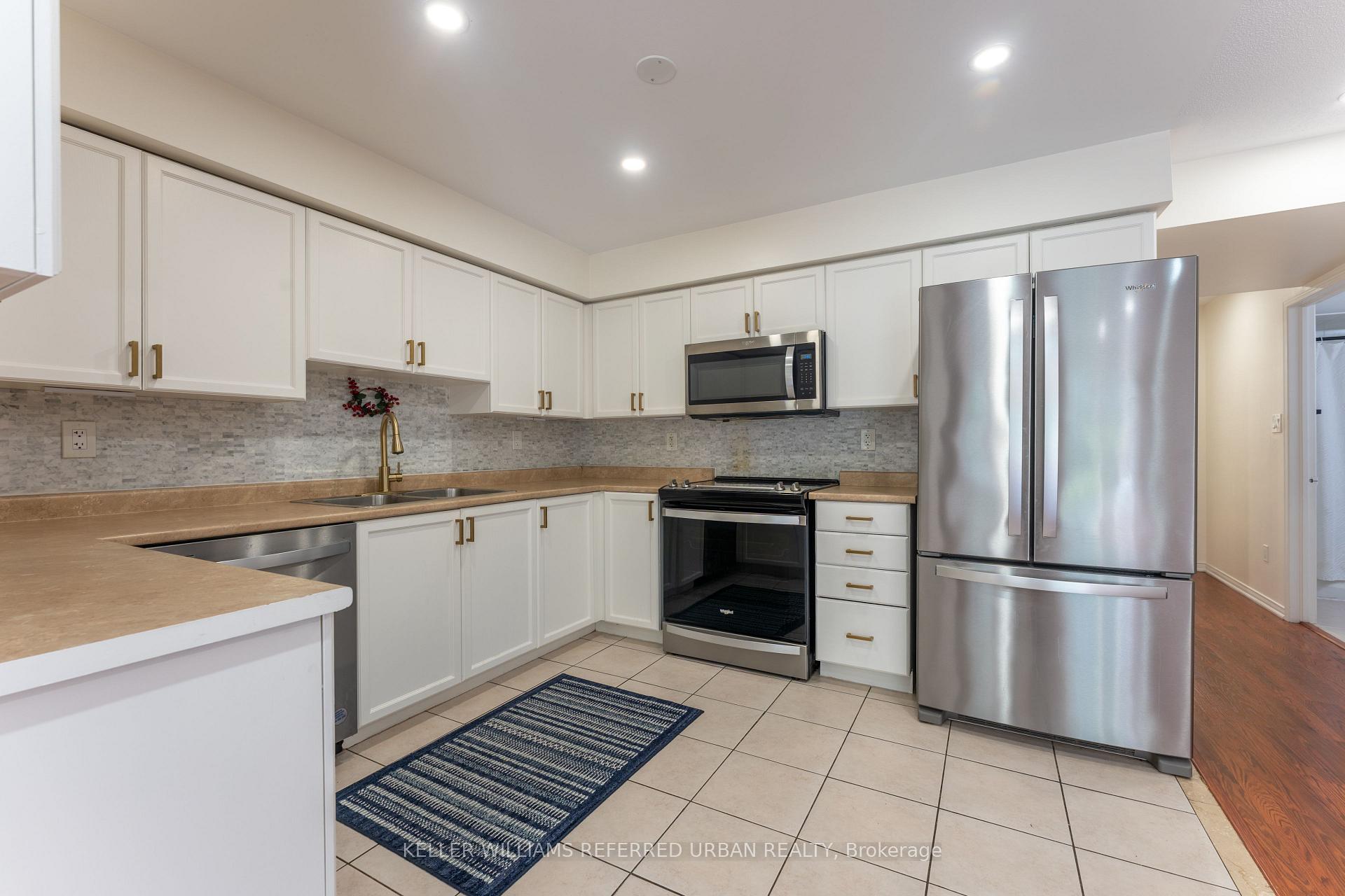 Photo 4 of Unit 27, 19 Hays Boulevard, Oakville, River Oaks — HOMEH