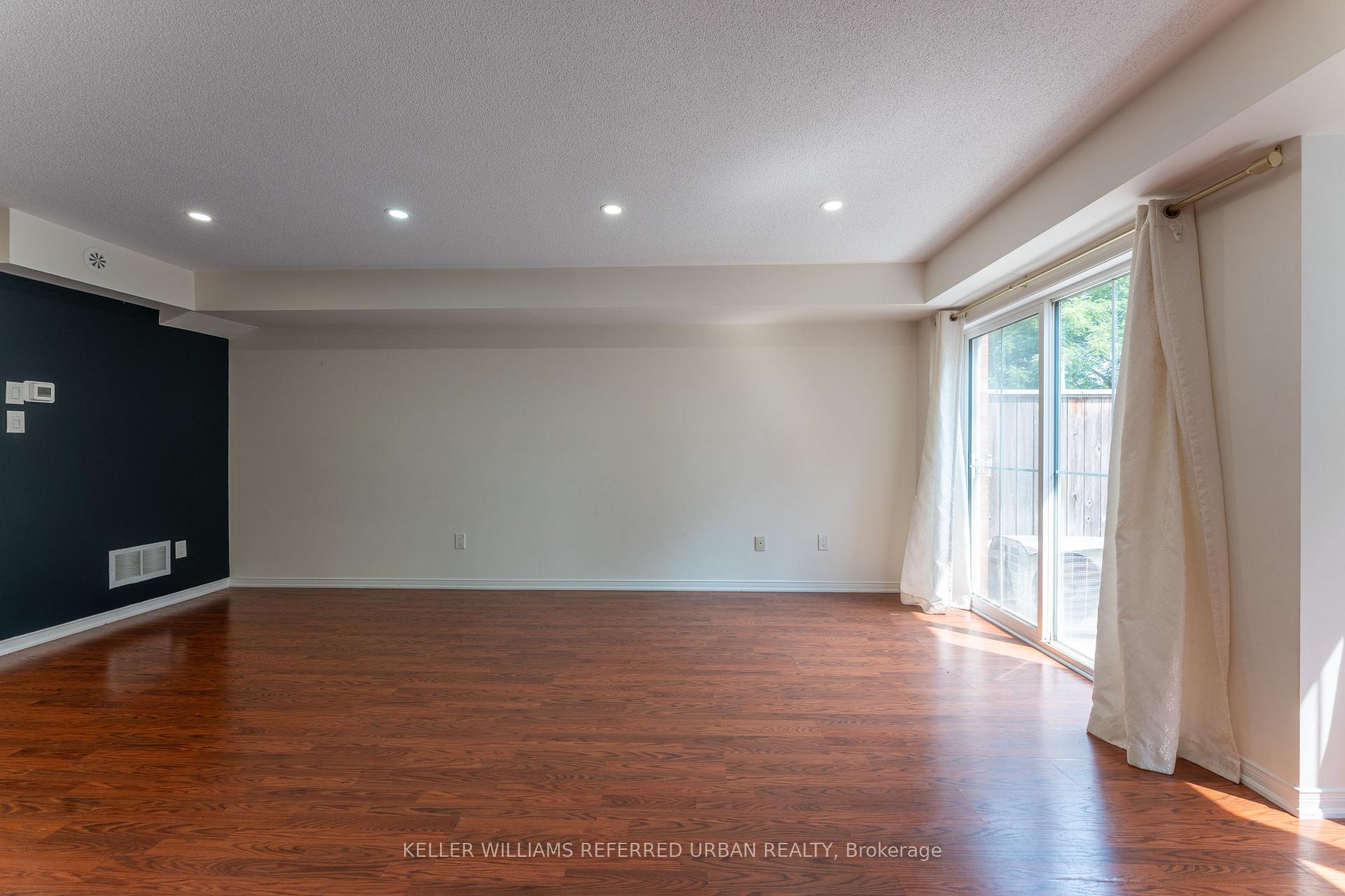 Photo 5 of Unit 27, 19 Hays Boulevard, Oakville, River Oaks — HOMEH