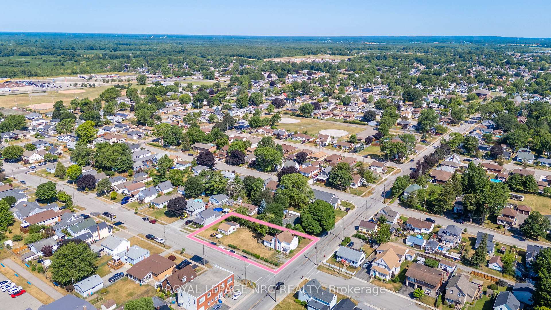 Photo 3 of 592 Fielden Avenue, Port Colborne, Main Street — HOMEH