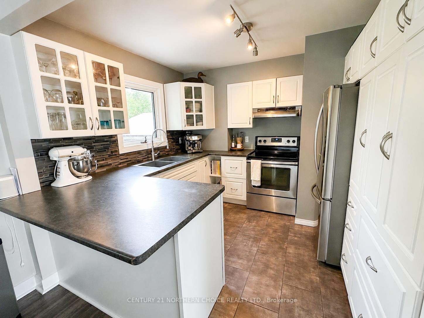 Photo 5 of 73 Dickenson Road, Red Lake — HOMEH