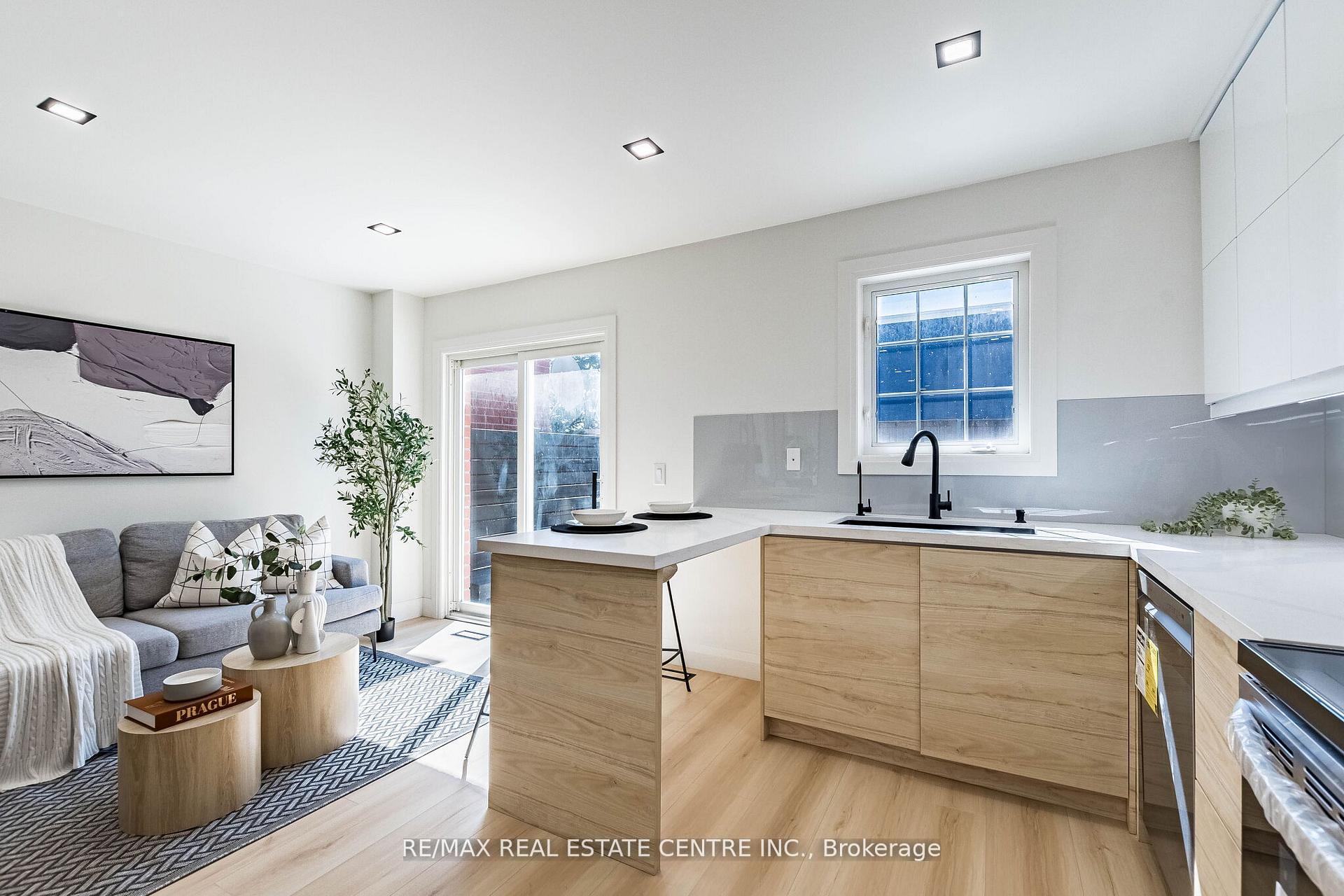 Photo 11 of 51 Checkerberry Crescent, Brampton, Sandringham-Wellington — HOMEH
