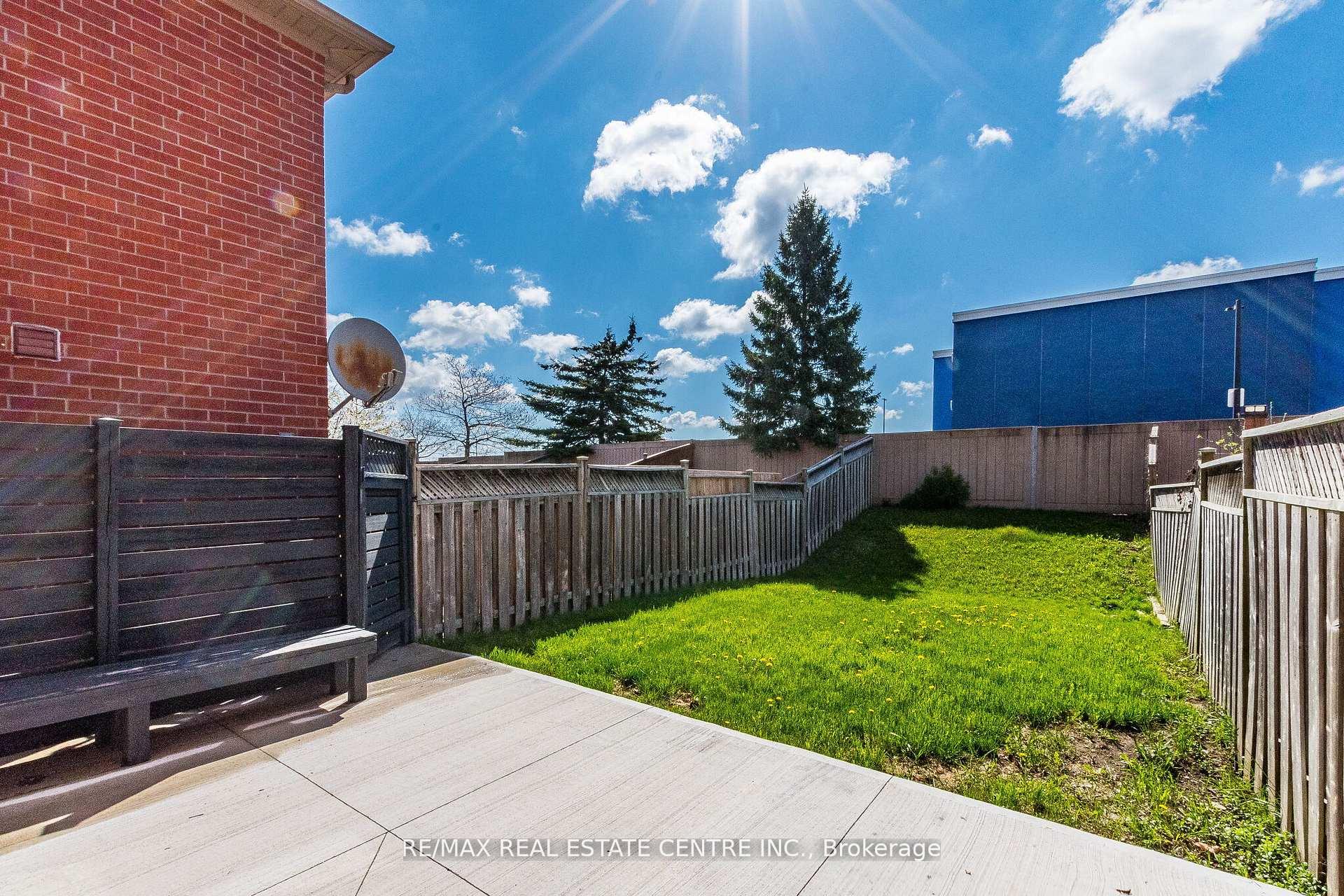 Photo 36 of 51 Checkerberry Crescent, Brampton, Sandringham-Wellington — HOMEH