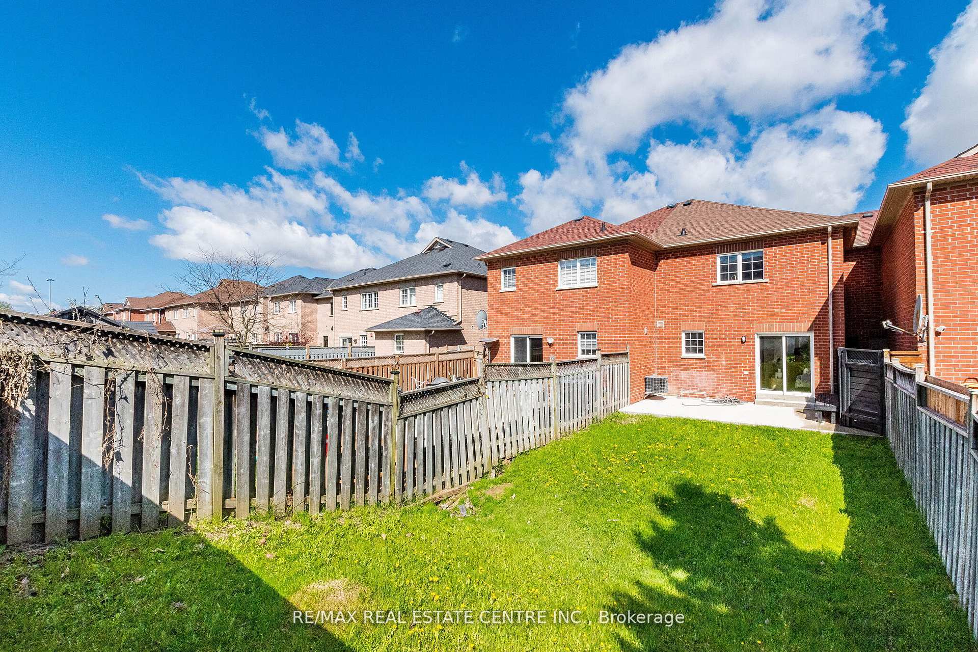 Photo 37 of 51 Checkerberry Crescent, Brampton, Sandringham-Wellington — HOMEH