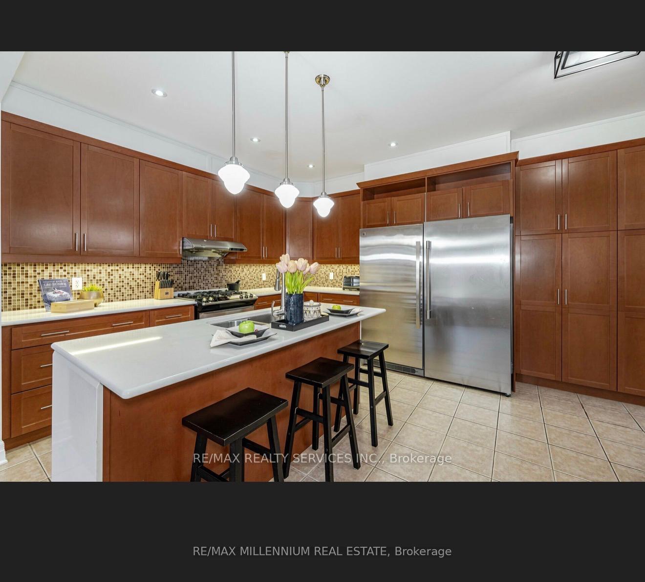 Photo 5 of 17 Haverty Trail, Brampton, Northwest Brampton — HOMEH