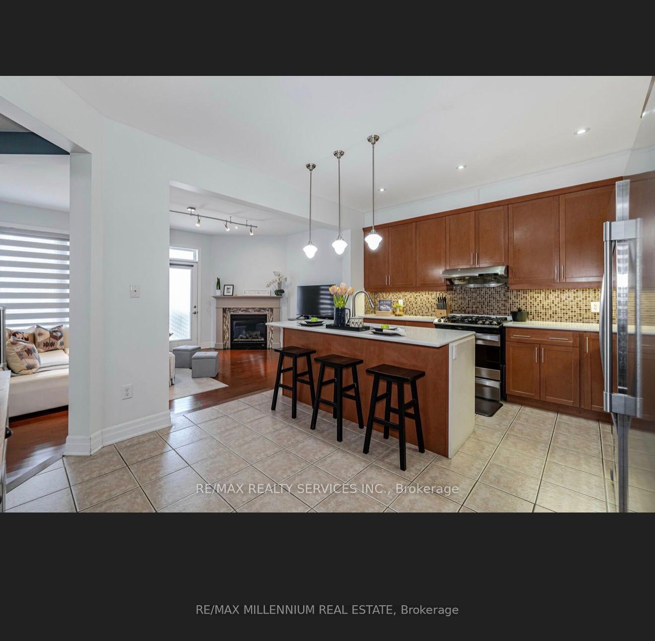 Photo 6 of 17 Haverty Trail, Brampton, Northwest Brampton — HOMEH