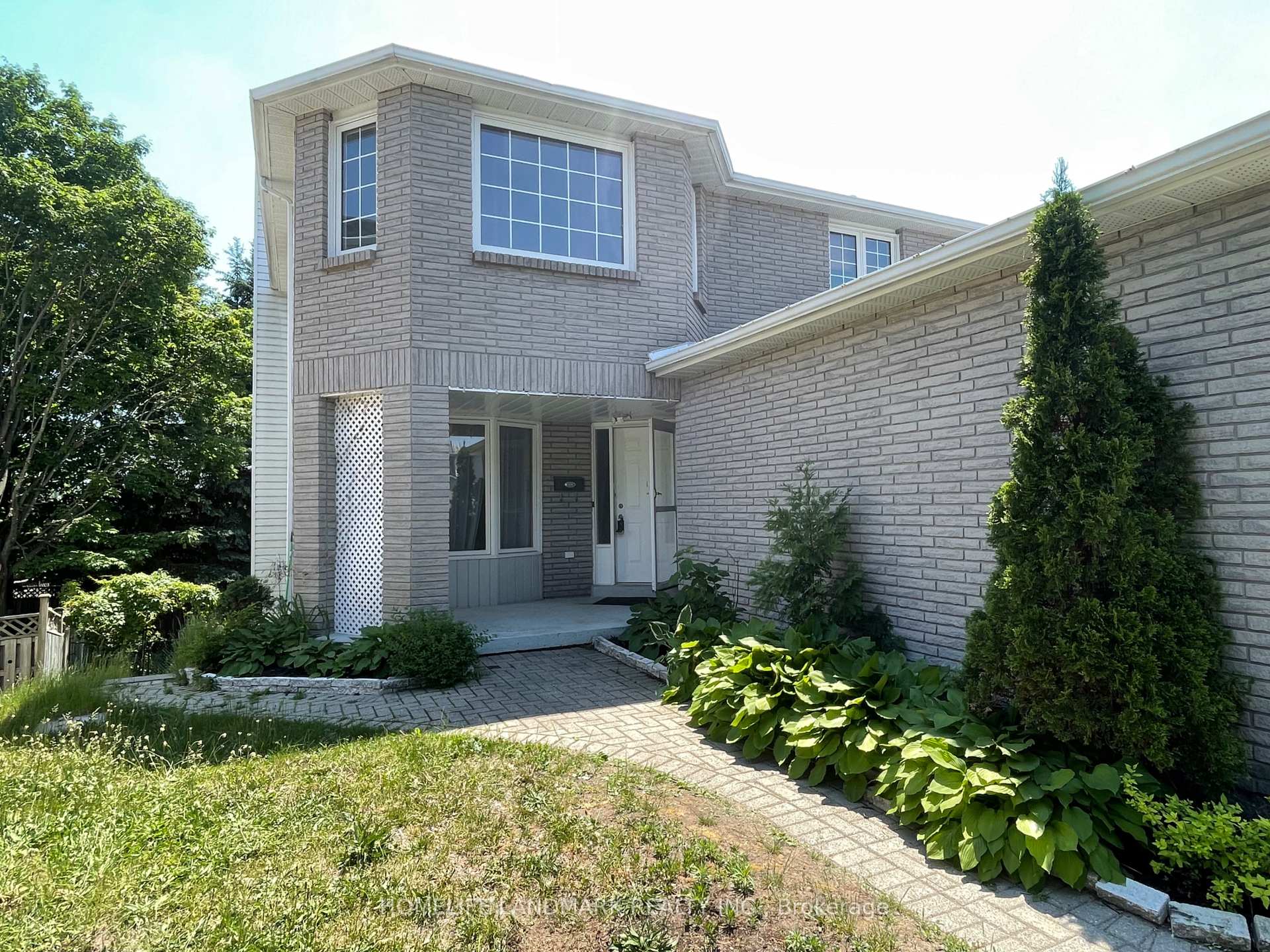 Photo 2 of Unit Main, 11 Orwell Crescent, Barrie, Letitia Heights — HOMEH