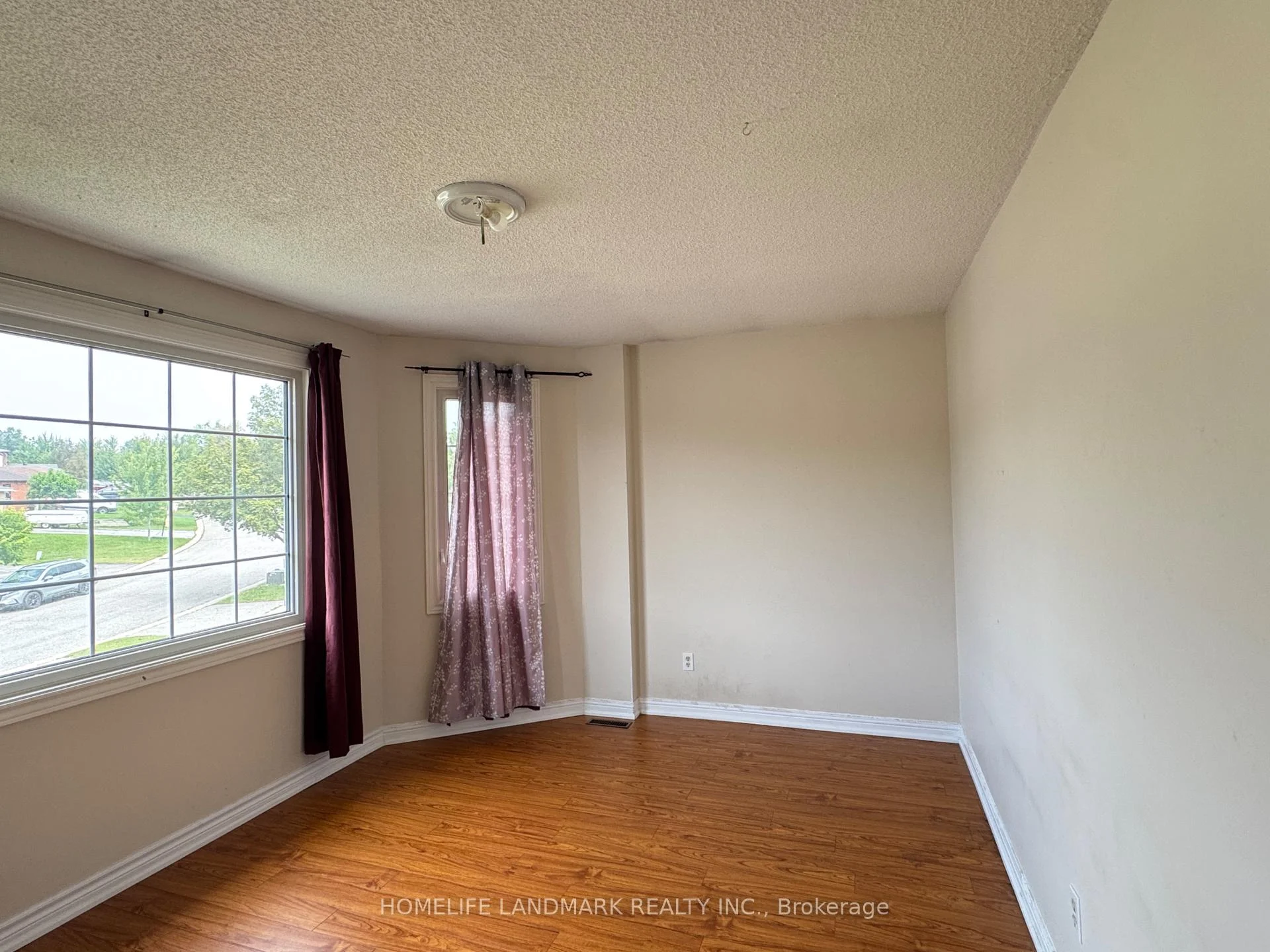 Photo 24 of Unit Main, 11 Orwell Crescent, Barrie, Letitia Heights — HOMEH