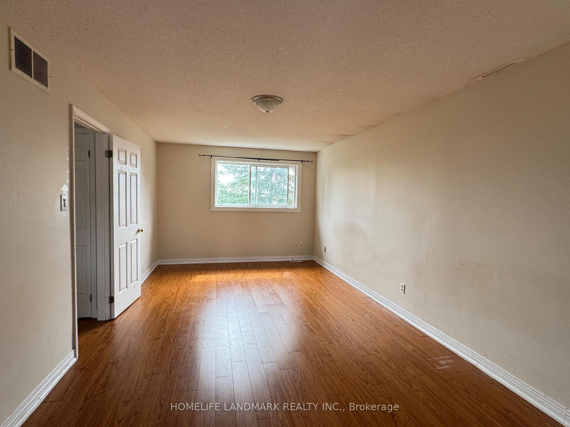 Photo 23 of Unit Main, 11 Orwell Crescent, Barrie, Letitia Heights — HOMEH