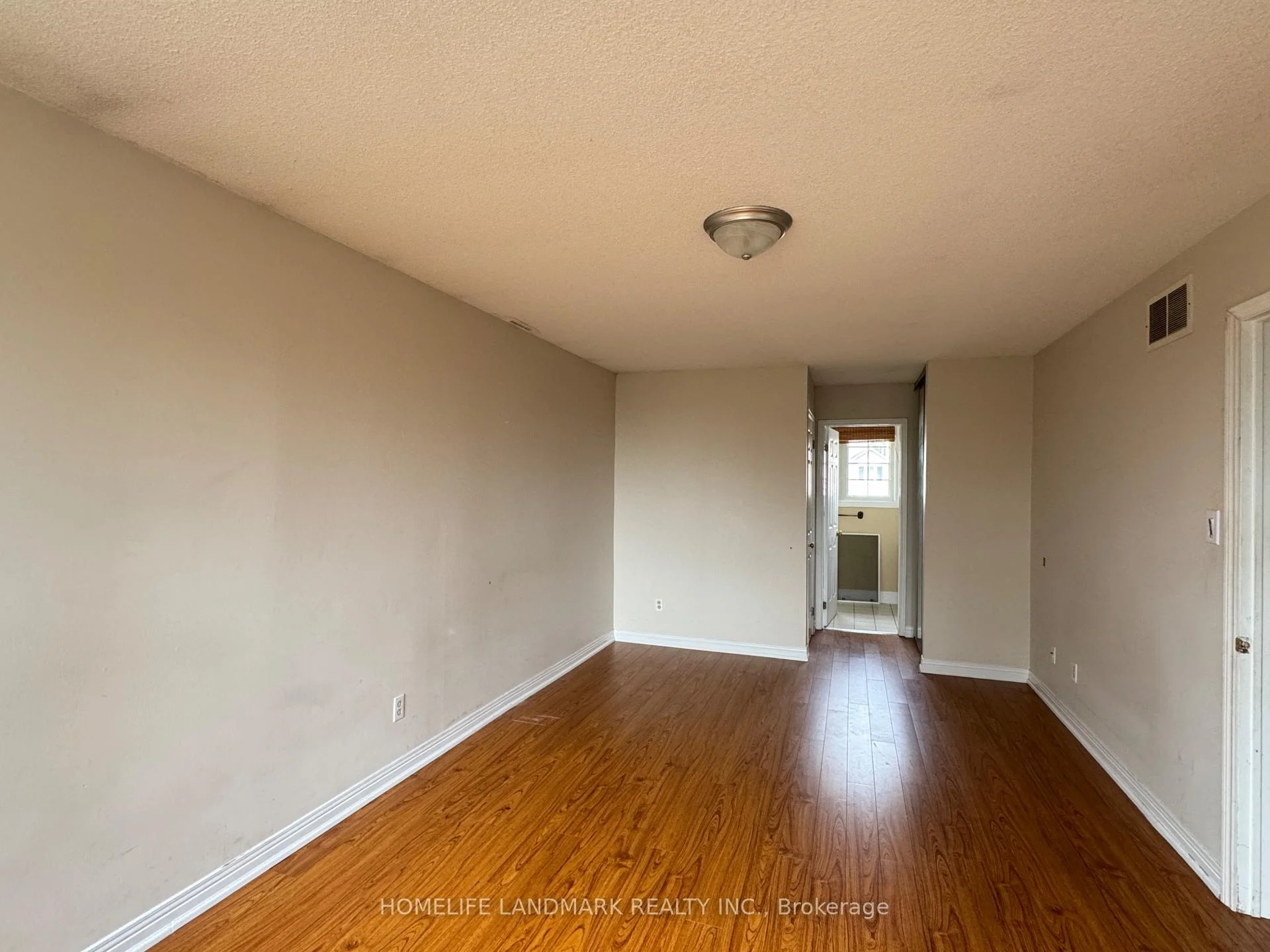 Photo 25 of Unit Main, 11 Orwell Crescent, Barrie, Letitia Heights — HOMEH