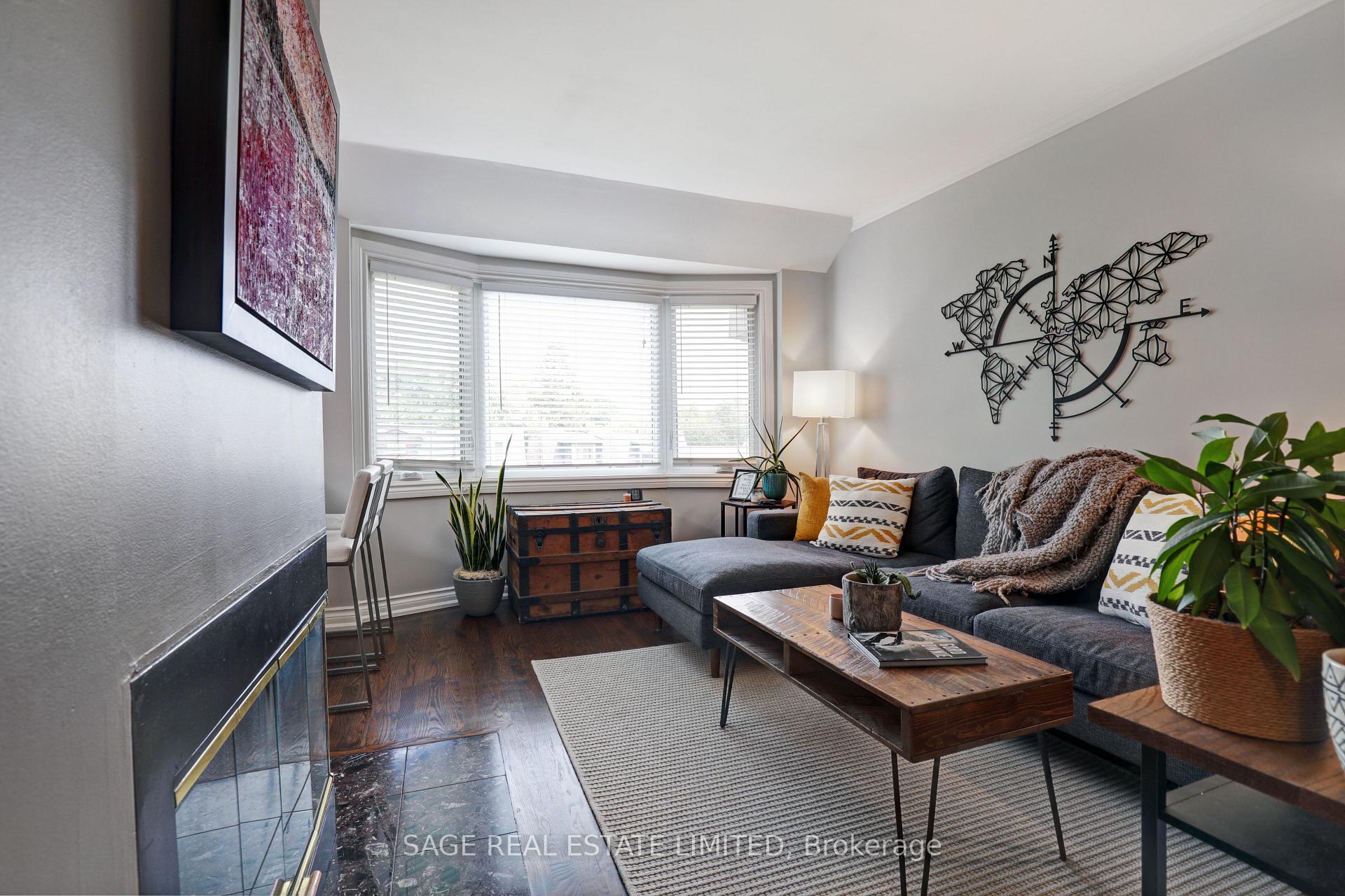 Photo 3 of Unit 301, 60 Kippendavie Avenue, Toronto, The Beaches — HOMEH