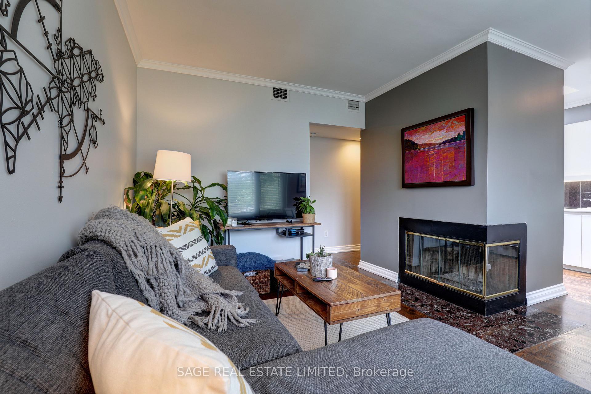 Photo 7 of Unit 301, 60 Kippendavie Avenue, Toronto, The Beaches — HOMEH