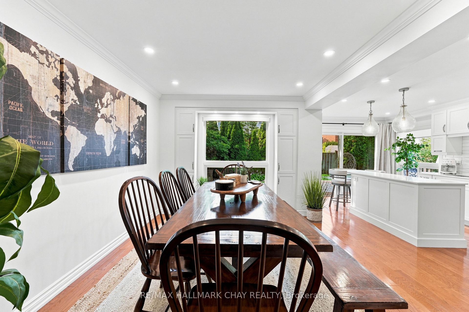 Photo 8 of 23 Twelve Oaks Drive, Aurora, Aurora Village — HOMEH