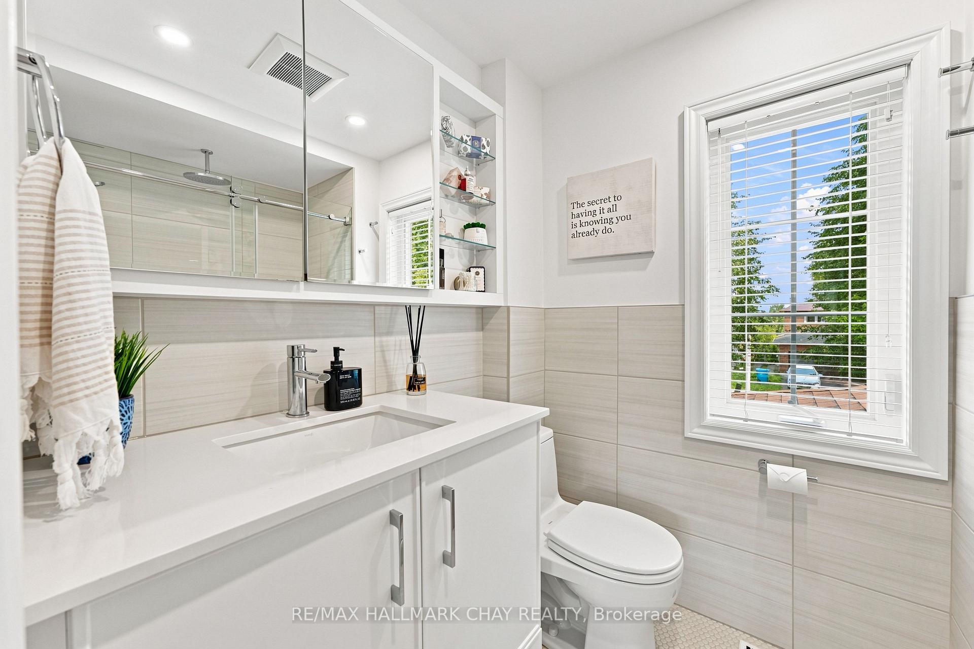Photo 18 of 23 Twelve Oaks Drive, Aurora, Aurora Village — HOMEH