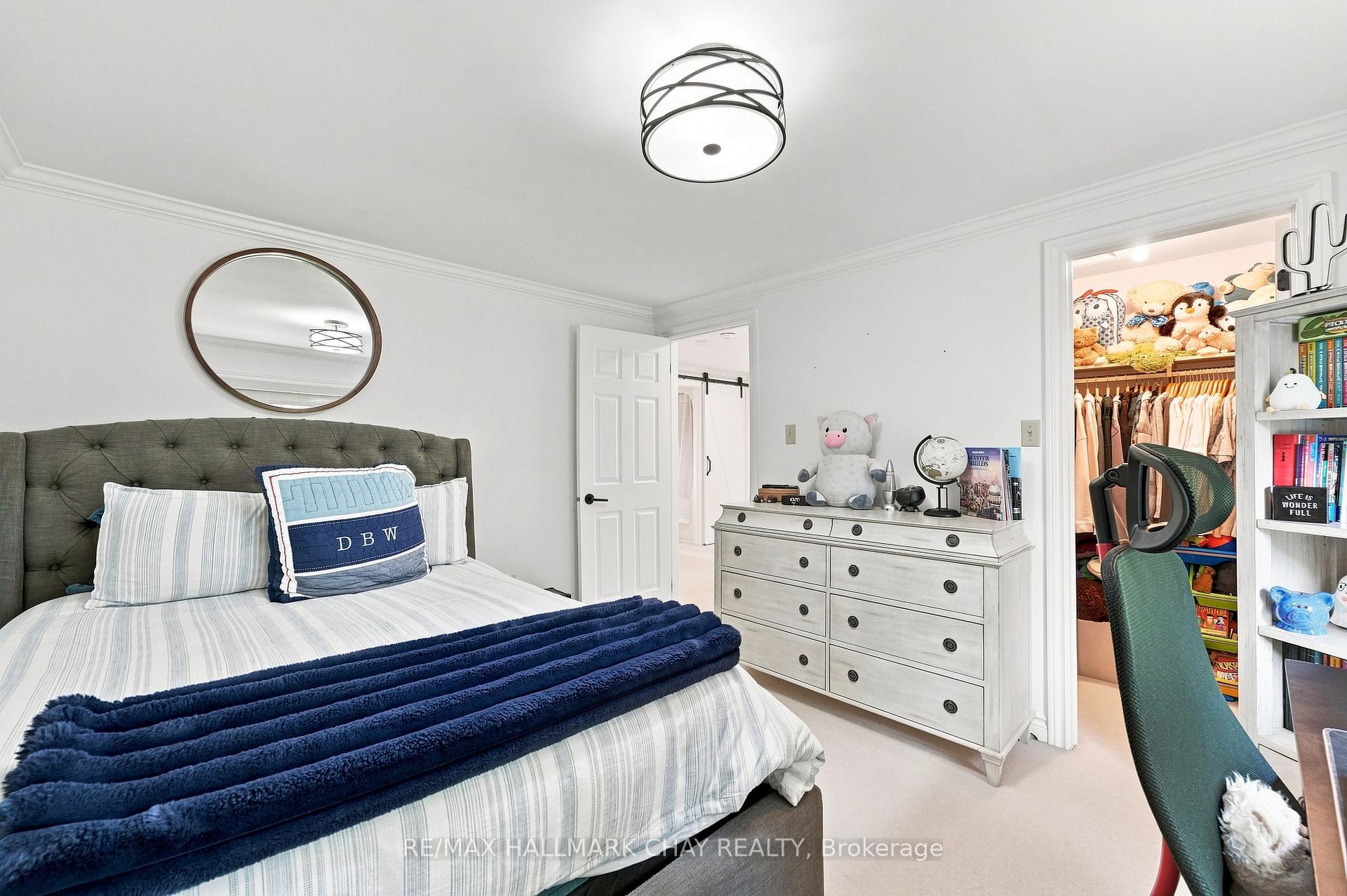 Photo 22 of 23 Twelve Oaks Drive, Aurora, Aurora Village — HOMEH