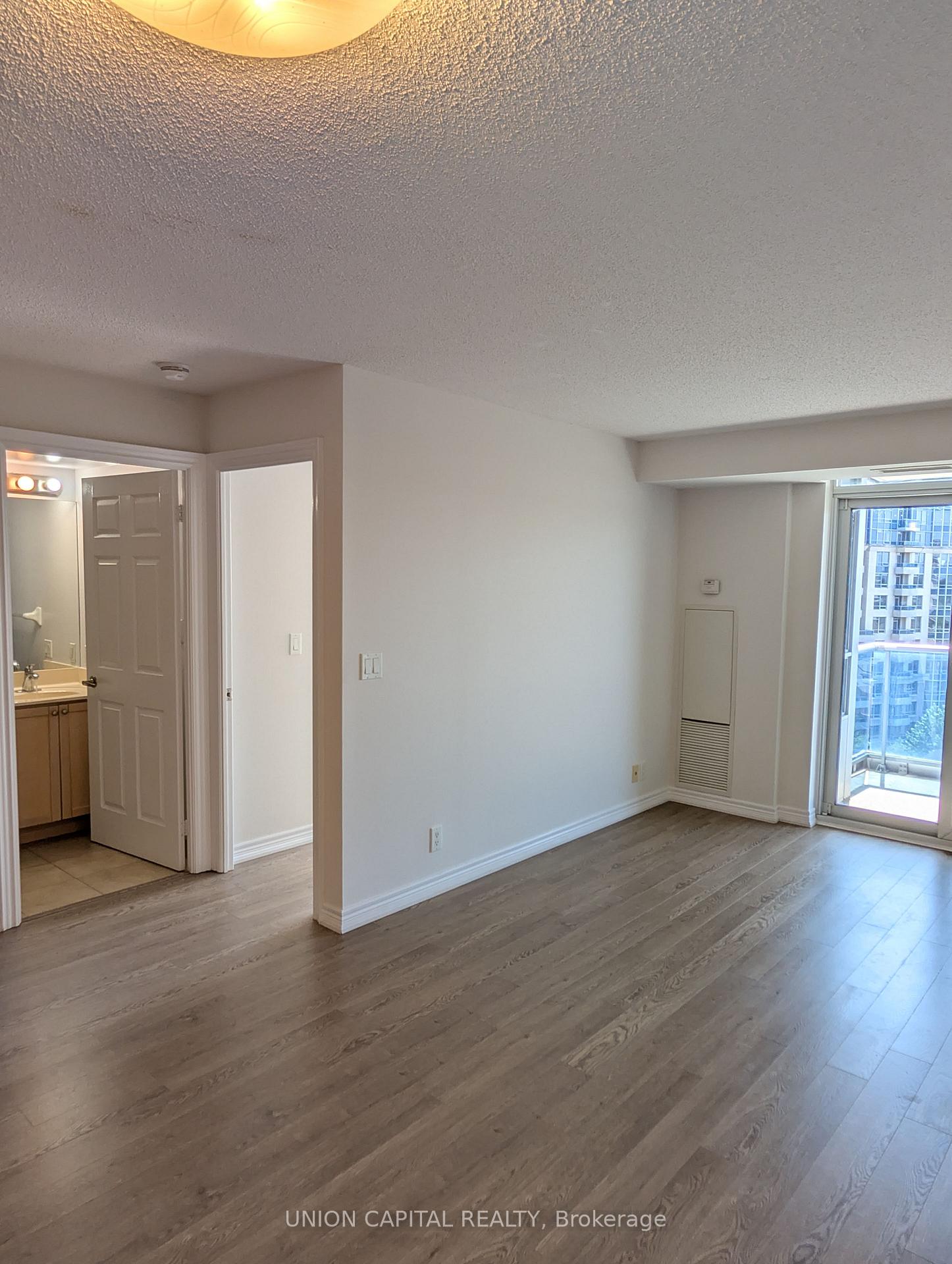 Photo 10 of Unit 1133, 33 Cox Boulevard, Markham, Unionville — HOMEH