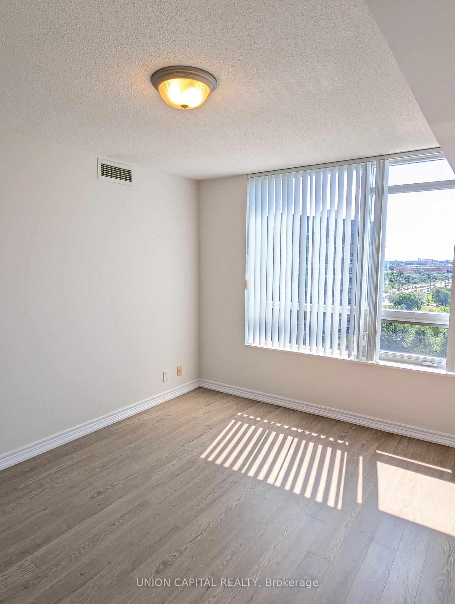 Photo 24 of Unit 1133, 33 Cox Boulevard, Markham, Unionville — HOMEH