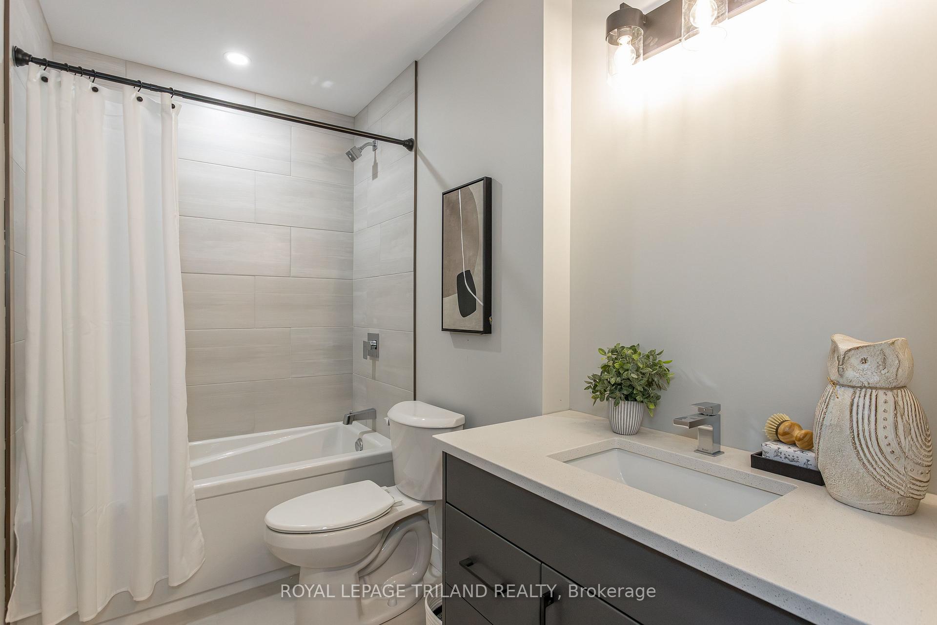 Photo 7 of Unit 304, 1405 Stackhouse Avenue, London, North G — HOMEH