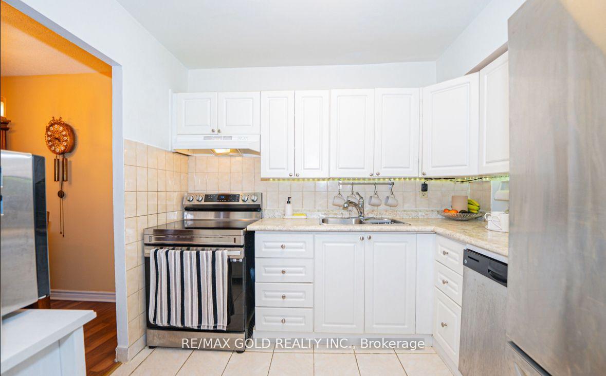 Photo 8 of Unit 2107, 330 Dixon Road, Etobicoke, Kingsview Village-The Westway — HOMEH