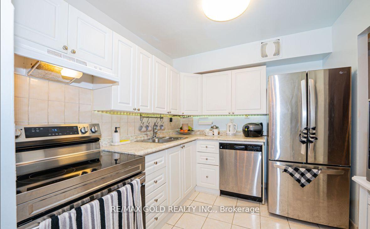 Photo 9 of Unit 2107, 330 Dixon Road, Etobicoke, Kingsview Village-The Westway — HOMEH