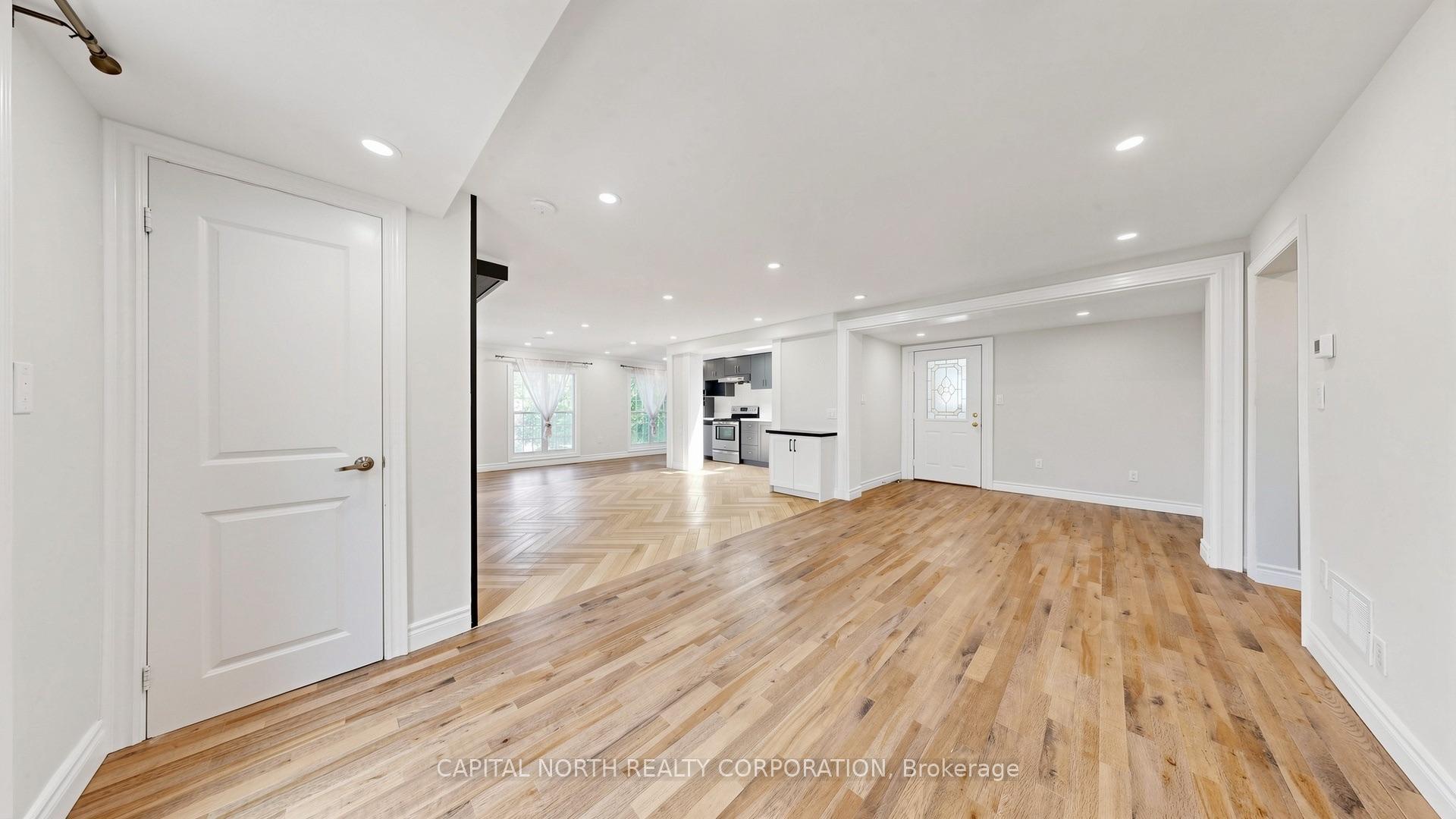 Photo 3 of 64 Machell Avenue, Aurora, Aurora Village — HOMEH