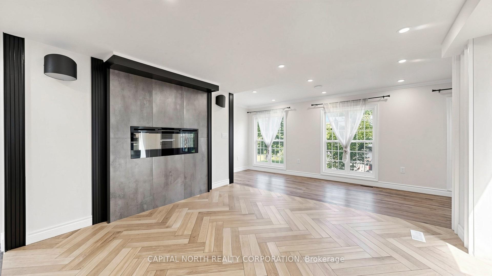 Photo 7 of 64 Machell Avenue, Aurora, Aurora Village — HOMEH