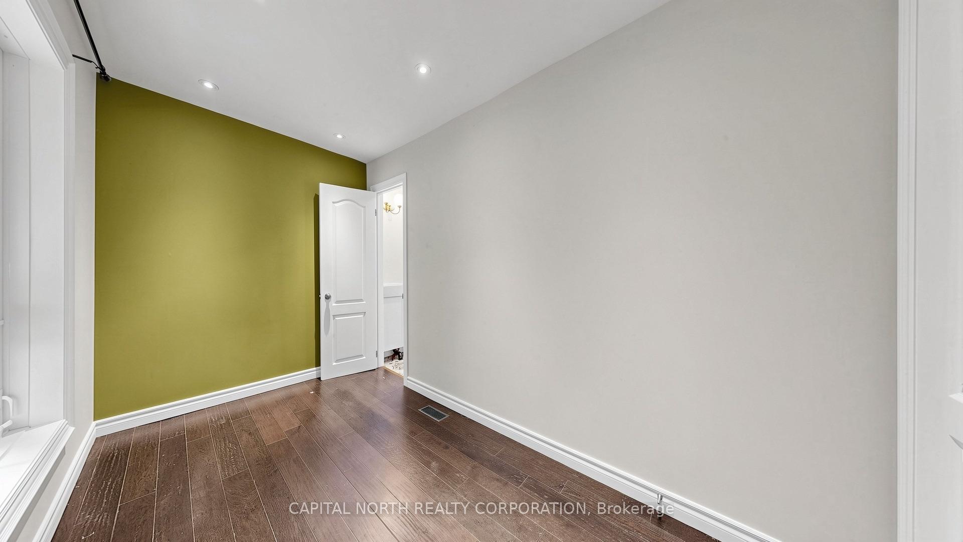 Photo 15 of 64 Machell Avenue, Aurora, Aurora Village — HOMEH
