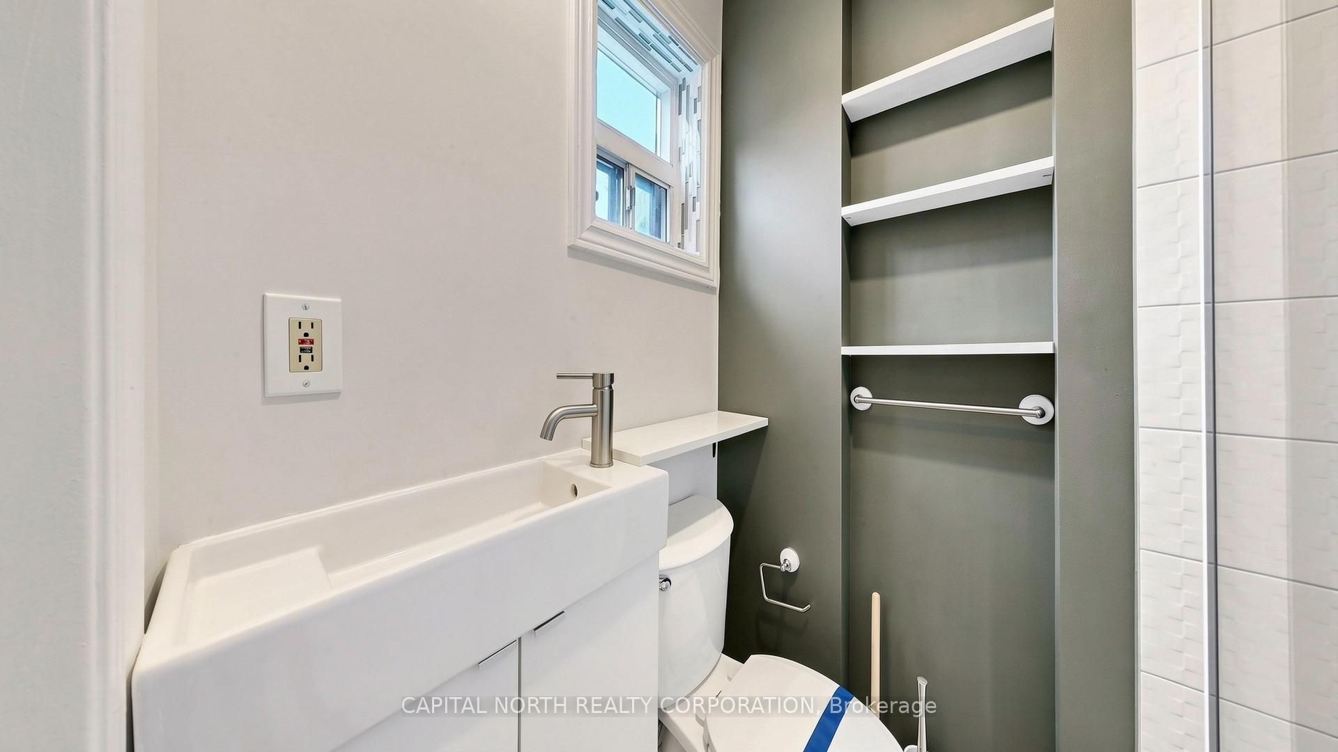 Photo 17 of 64 Machell Avenue, Aurora, Aurora Village — HOMEH