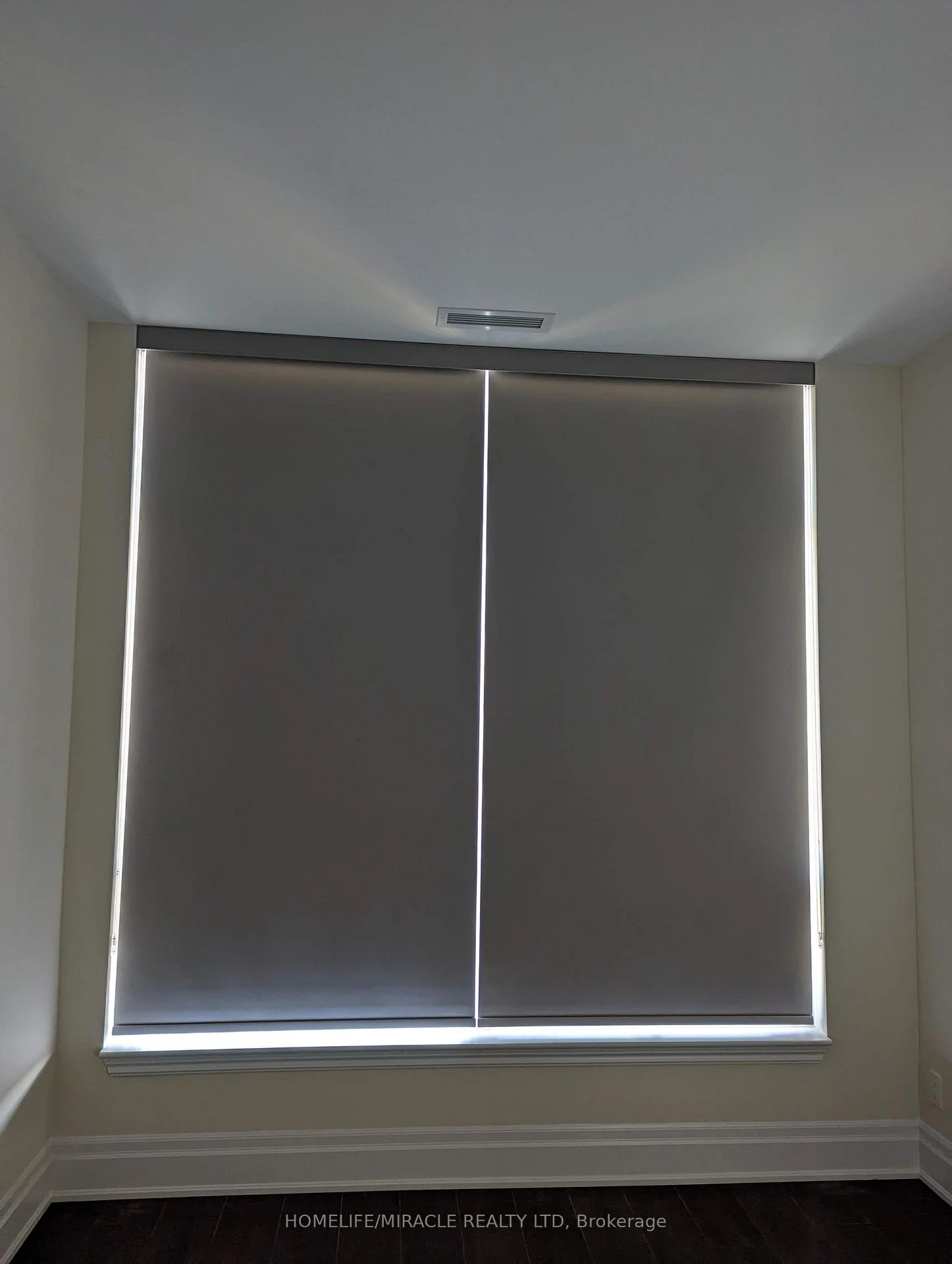 Photo 4 of Unit PH02, 9085 Jane Street, Vaughan, Concord — HOMEH