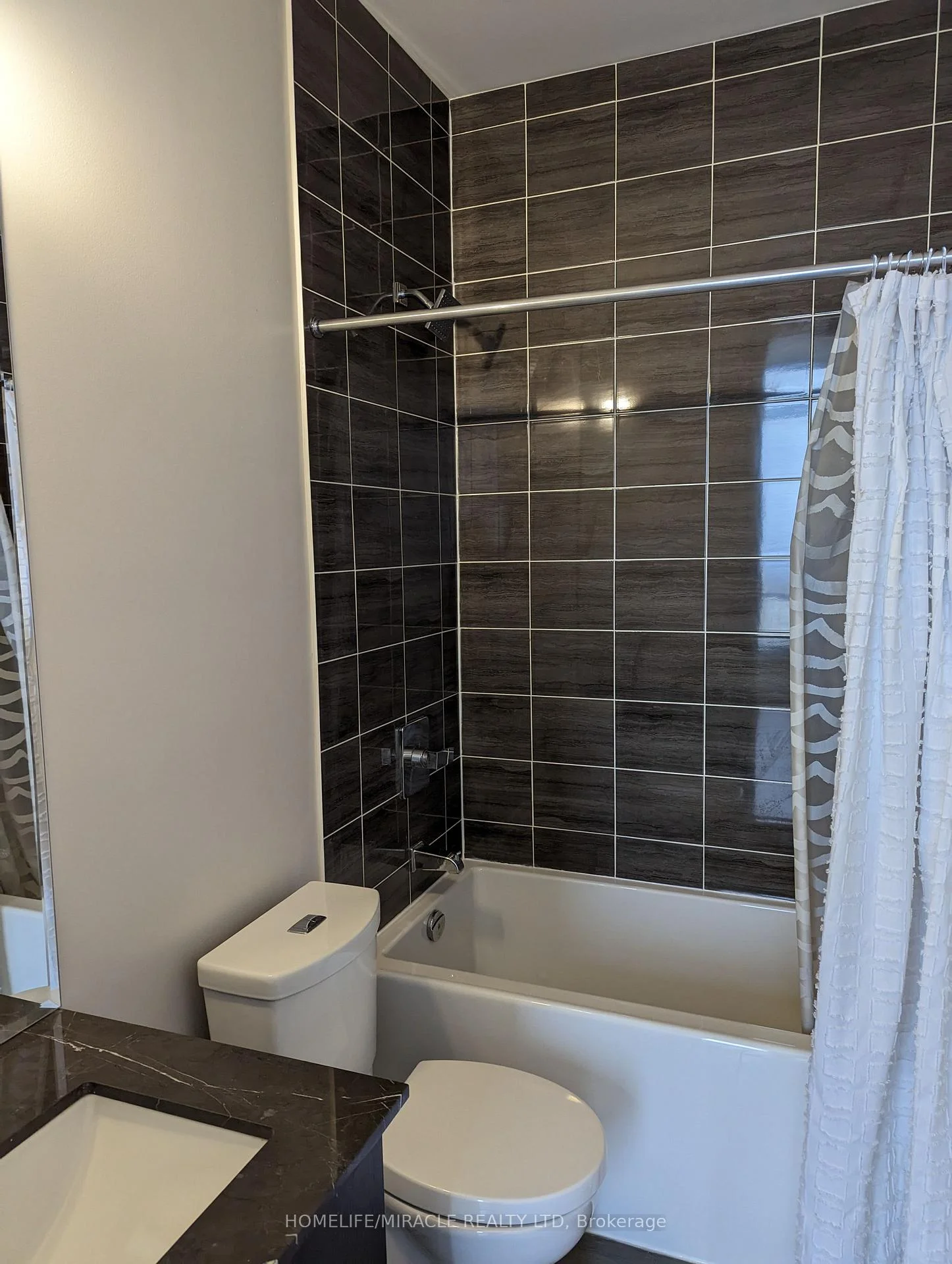 Photo 12 of Unit PH02, 9085 Jane Street, Vaughan, Concord — HOMEH