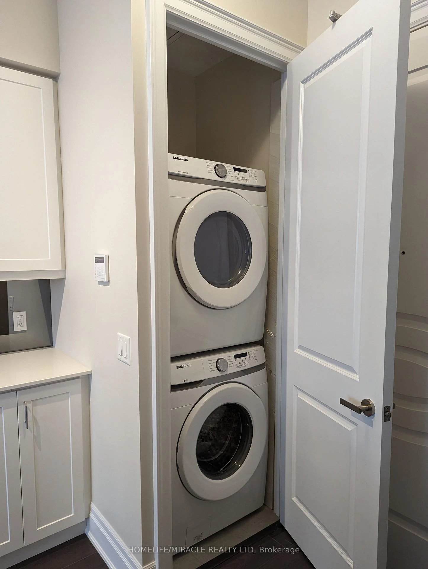 Photo 19 of Unit PH02, 9085 Jane Street, Vaughan, Concord — HOMEH