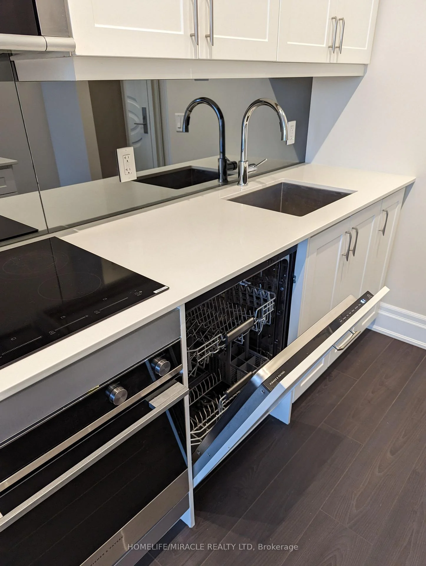 Photo 24 of Unit PH02, 9085 Jane Street, Vaughan, Concord — HOMEH