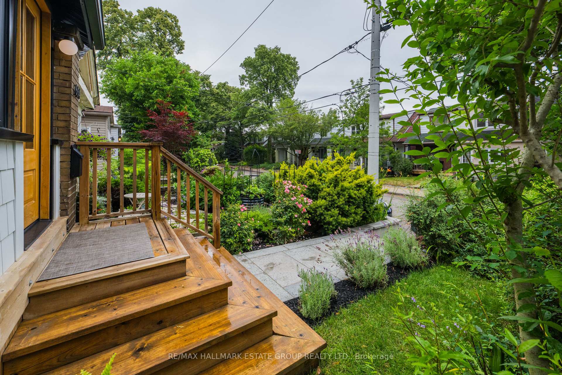 Photo 2 of 664 Rhodes Avenue, Toronto, Greenwood-Coxwell — HOMEH