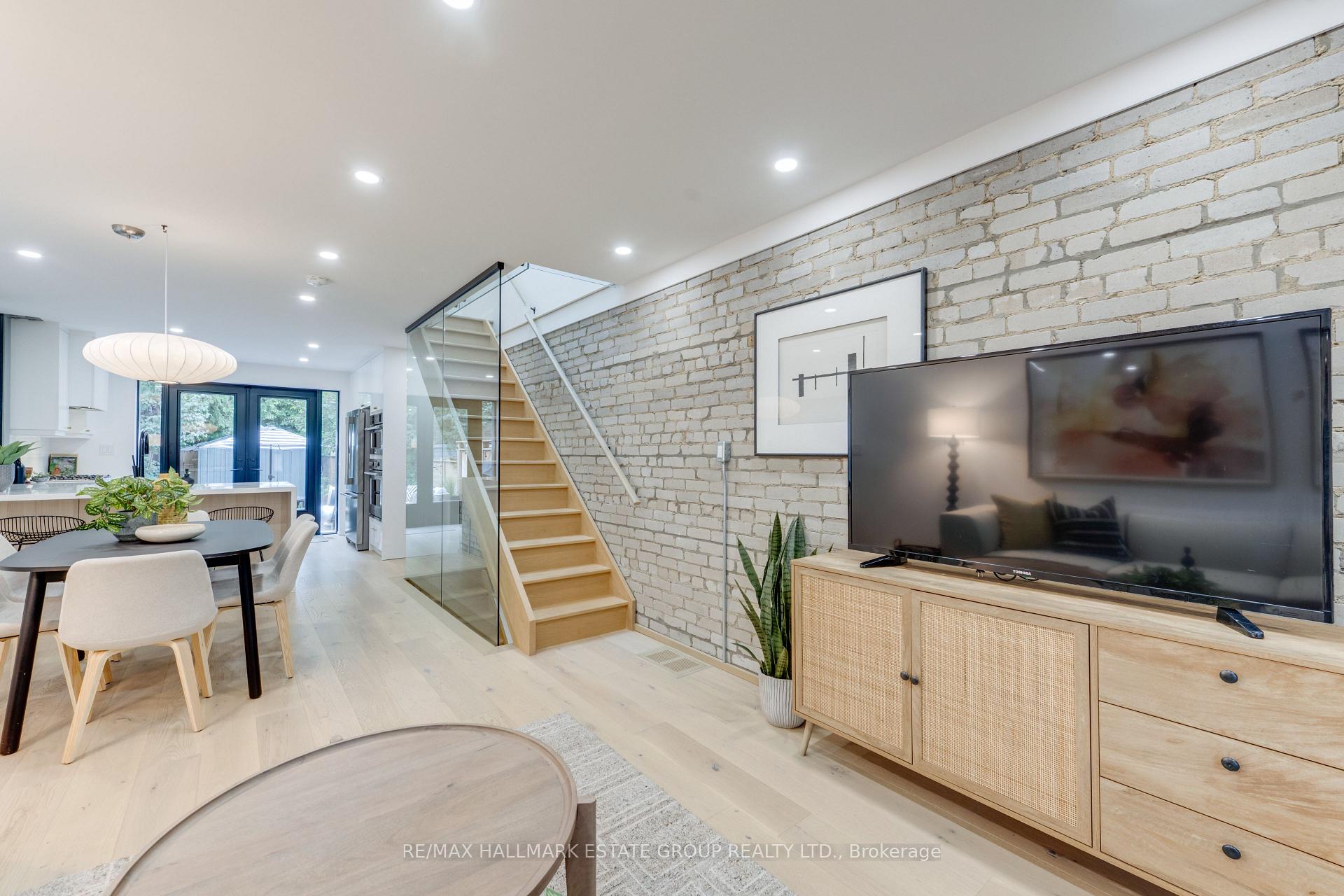 Photo 6 of 664 Rhodes Avenue, Toronto, Greenwood-Coxwell — HOMEH