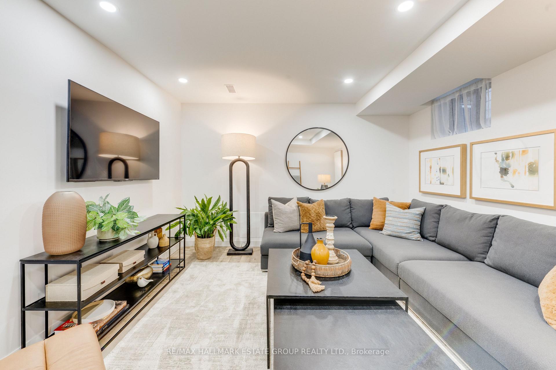 Photo 33 of 664 Rhodes Avenue, Toronto, Greenwood-Coxwell — HOMEH