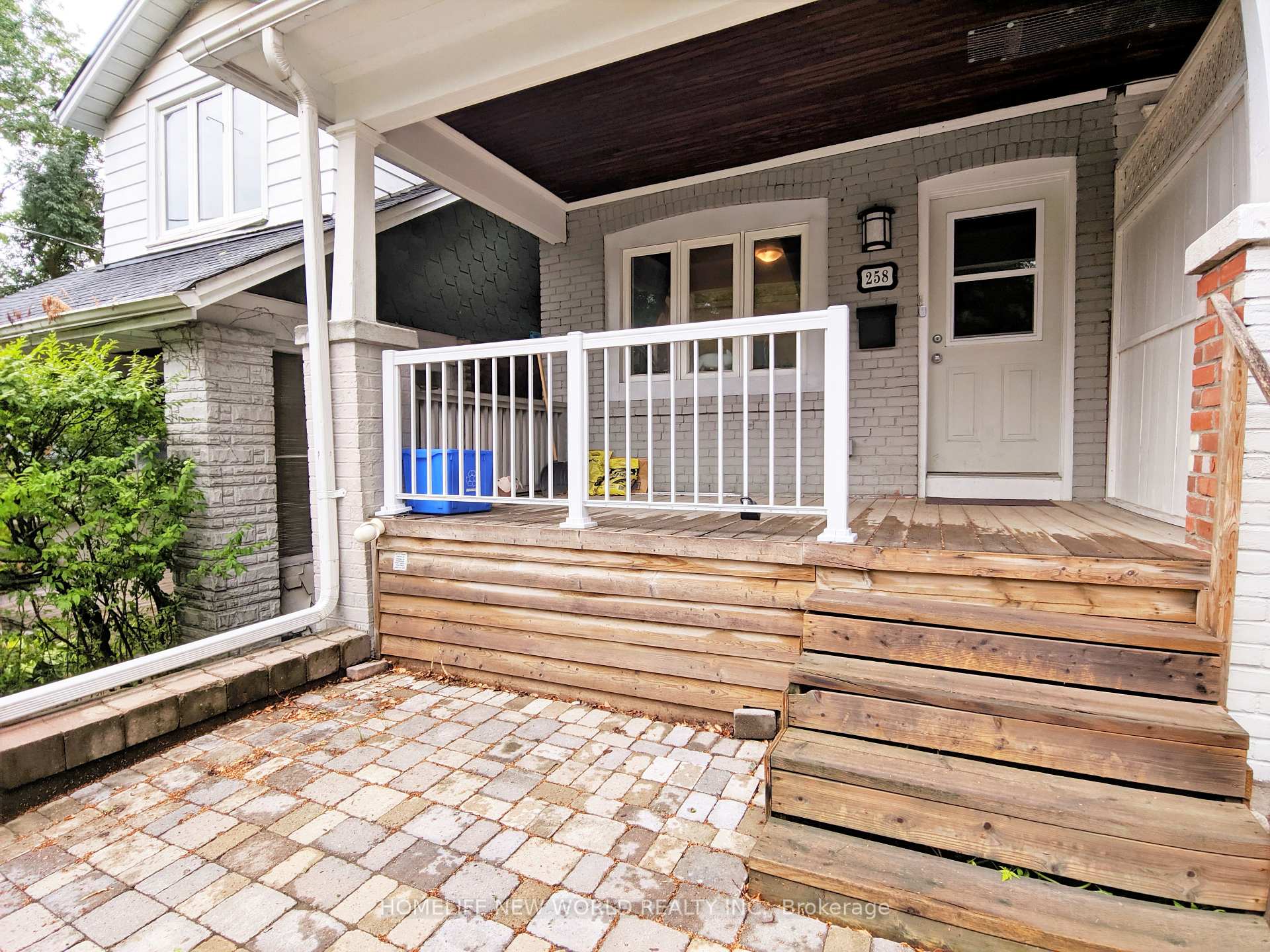 Photo 13 of Unit 2, 258 Kenilworth Avenue, Toronto, The Beaches — HOMEH