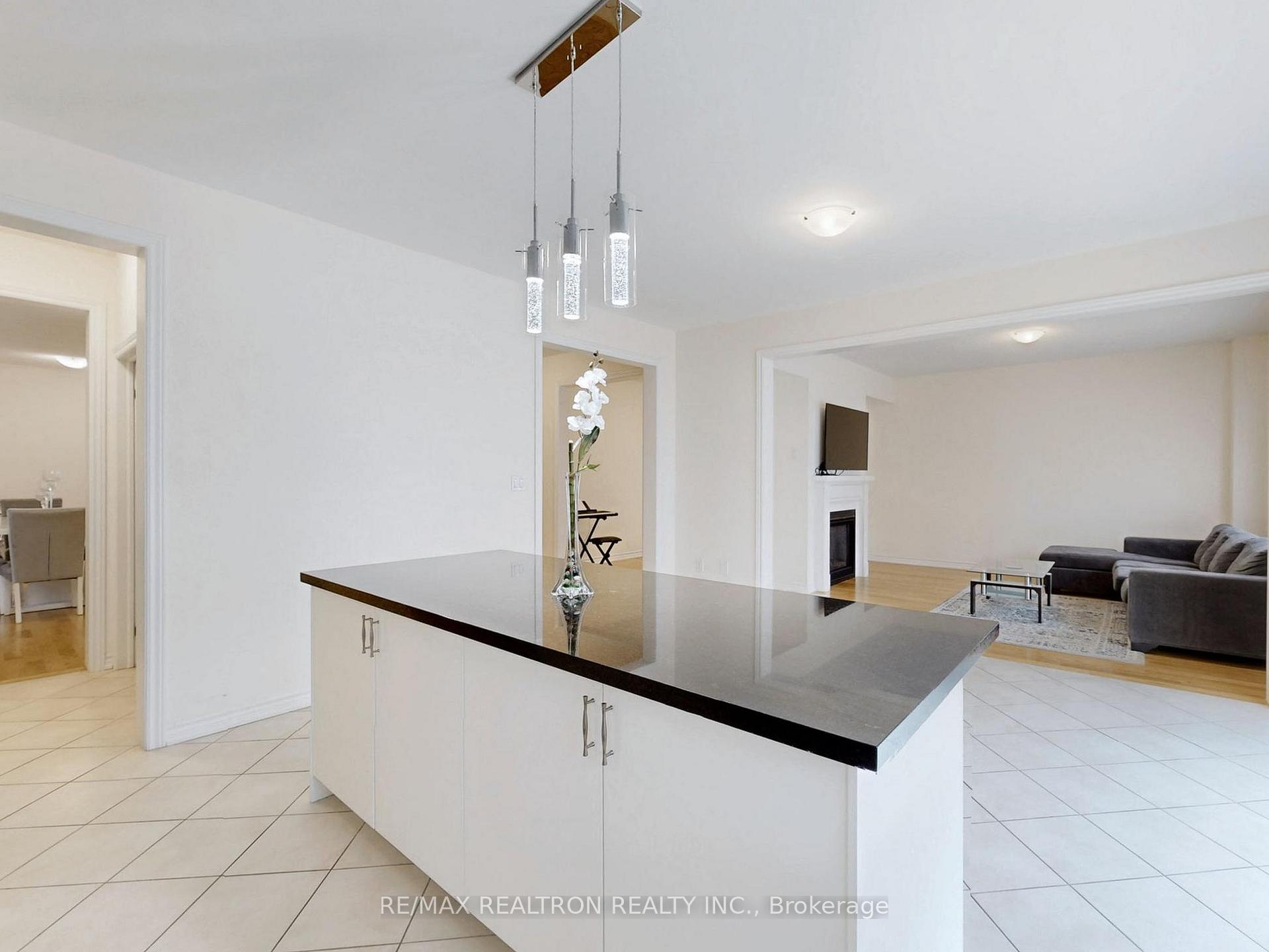 Photo 15 of 362 Danny Wheeler Boulevard, Georgina, Keswick North — HOMEH